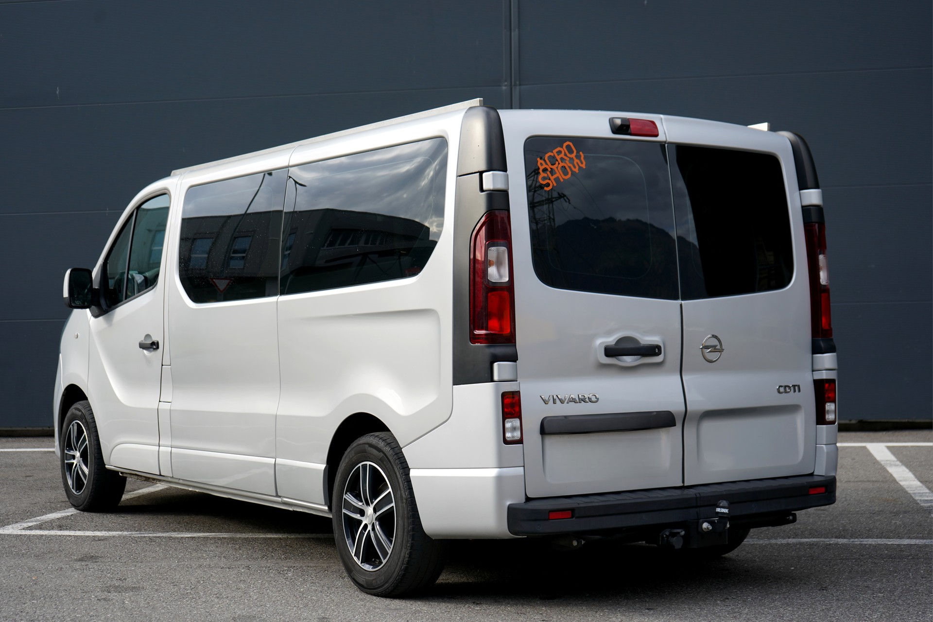 OPEL VIVARO-image-5