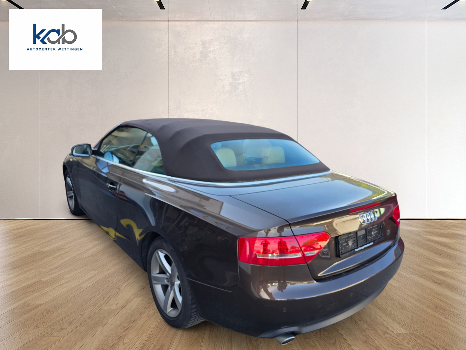 AUDI A5 Cabriolet 3.0 TDI quattro S-tronic-image-5