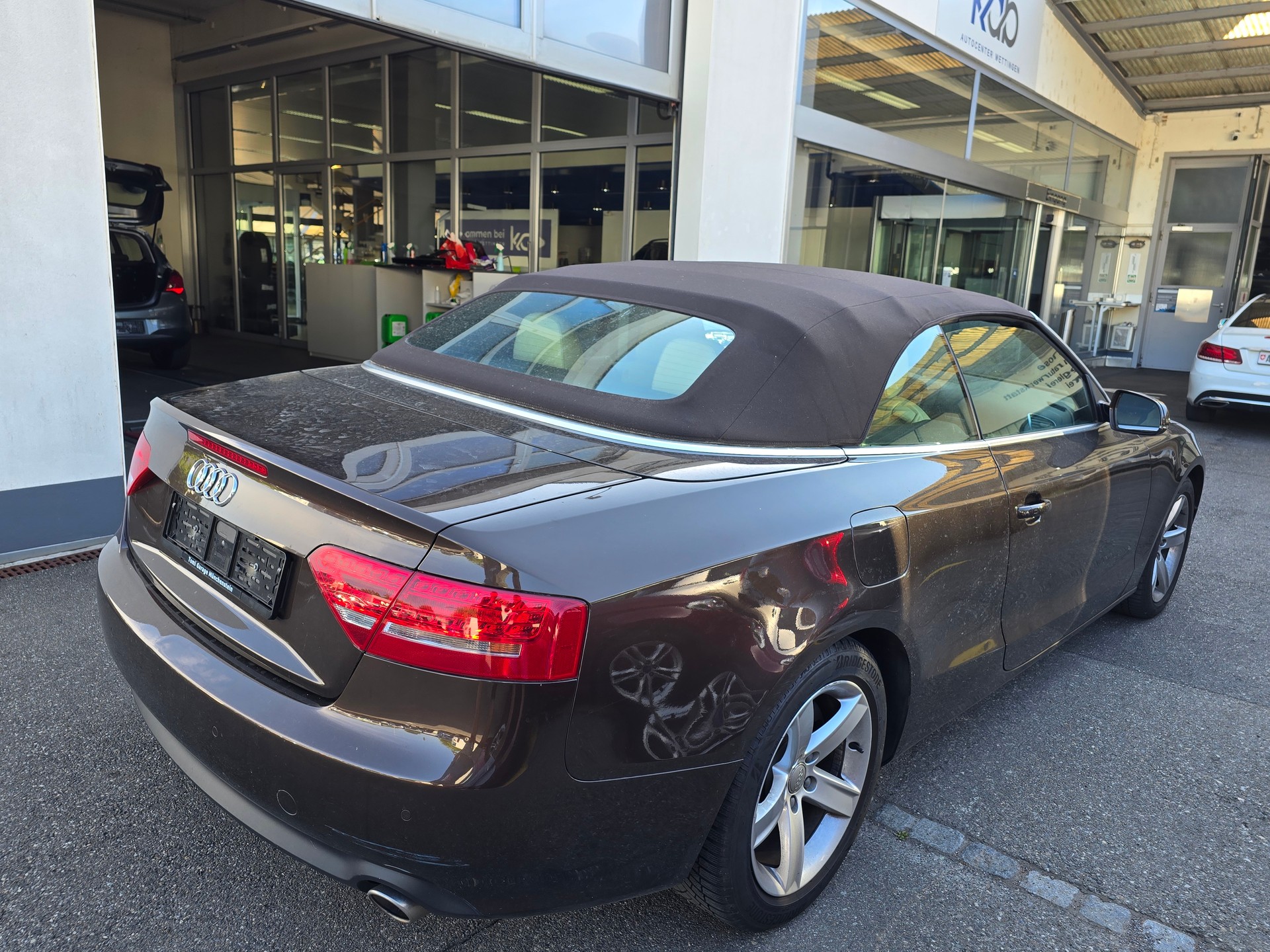 AUDI A5 Cabriolet 3.0 TDI quattro S-tronic-image-9