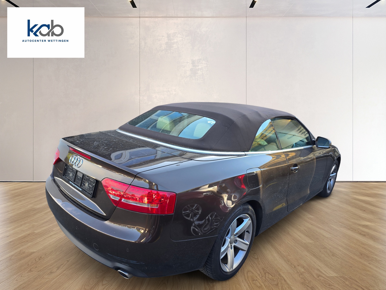 AUDI A5 Cabriolet 3.0 TDI quattro S-tronic-image-6