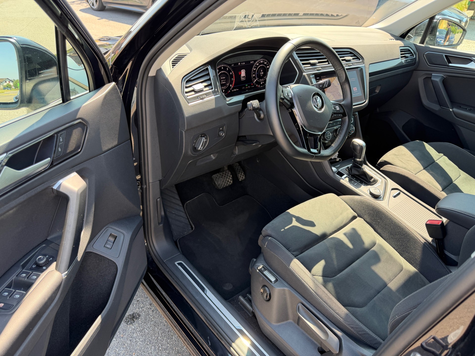 VW Tiguan 2.0TSI Highline 4Motion DSG-image-9