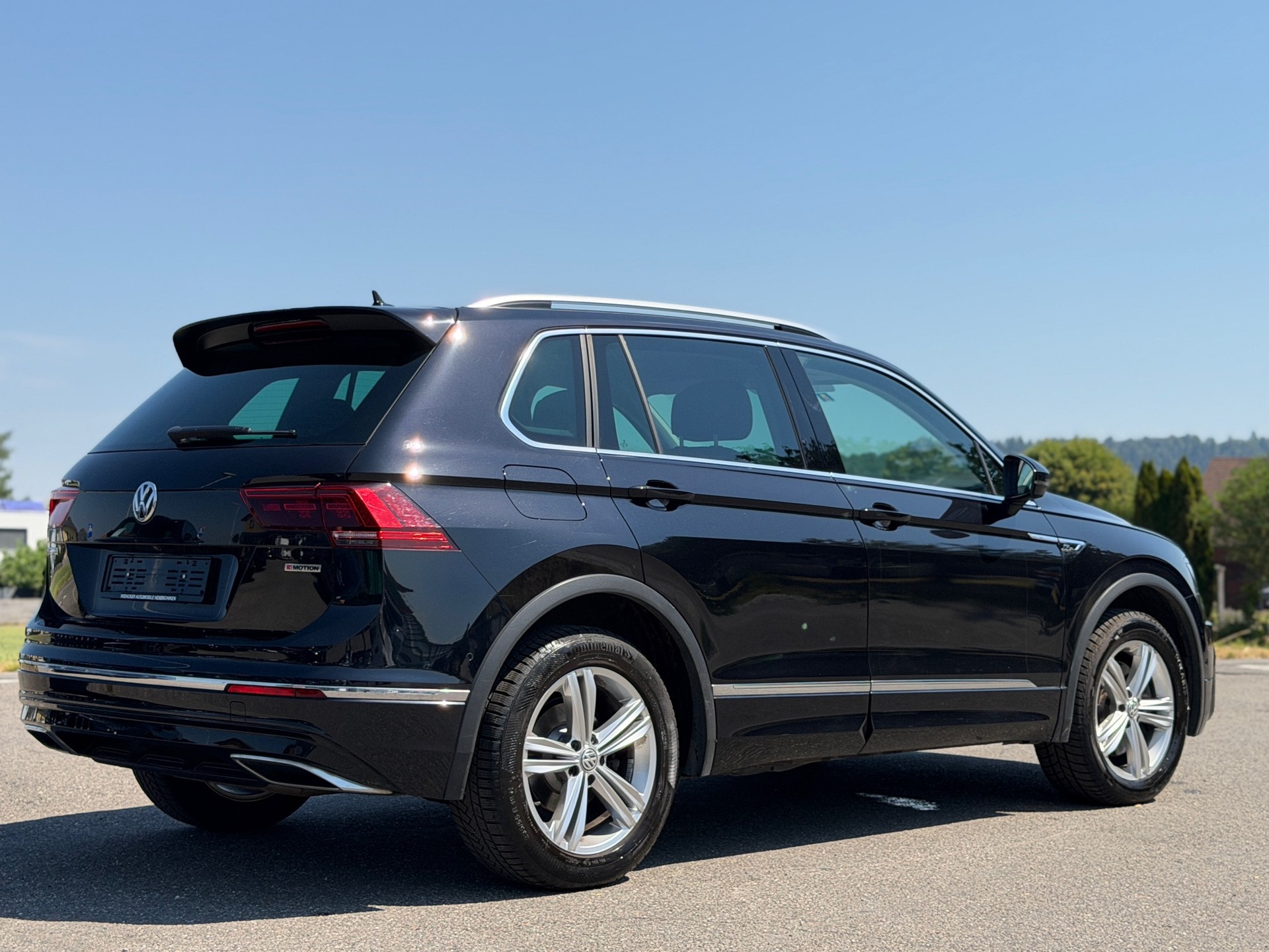 VW Tiguan 2.0TSI Highline 4Motion DSG-image-3