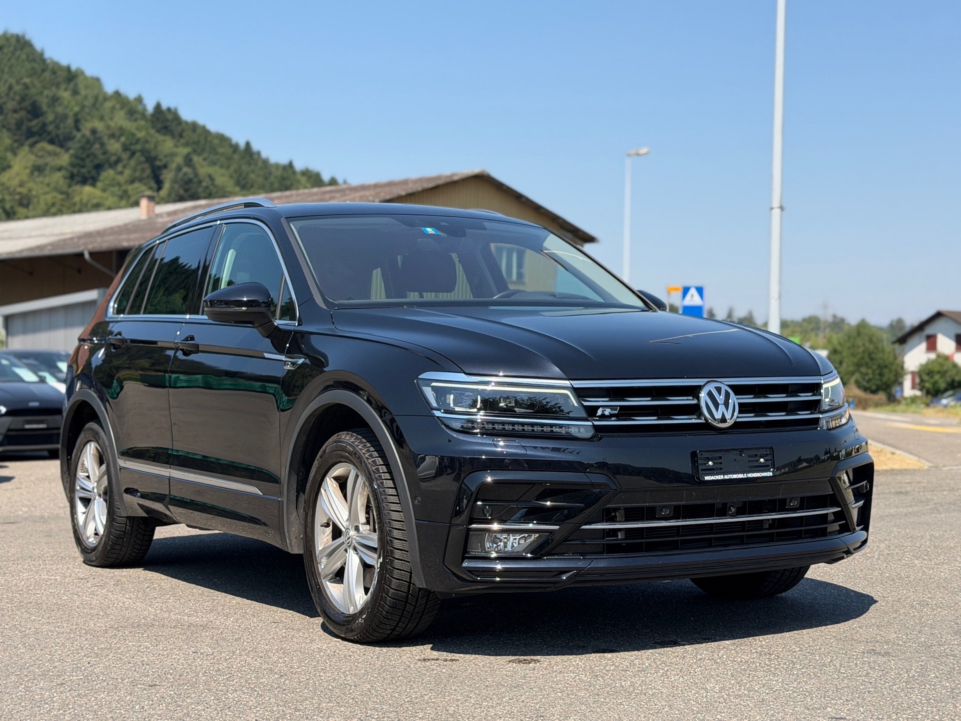 VW Tiguan 2.0TSI Highline 4Motion DSG-image-2