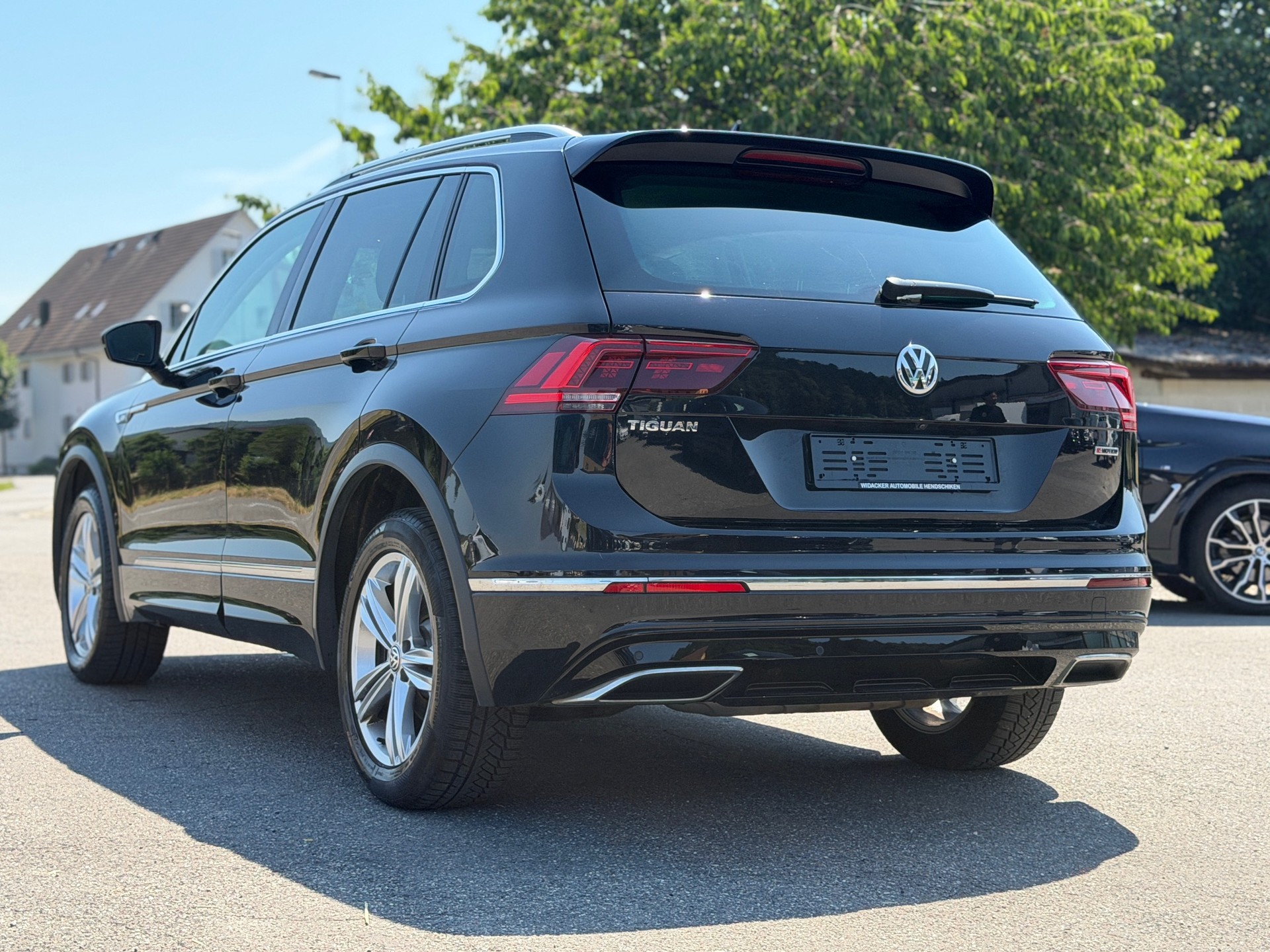 VW Tiguan 2.0TSI Highline 4Motion DSG-image-5