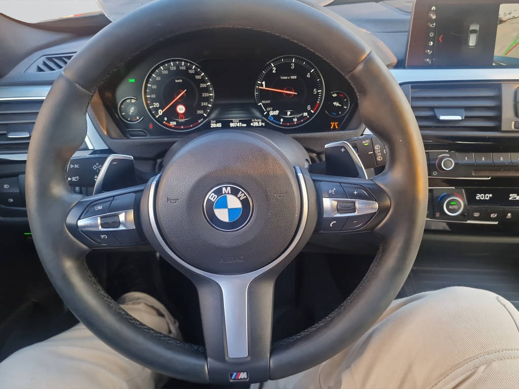 BMW 320d xDrive SAG Touring M-Sport Shadow-image-14