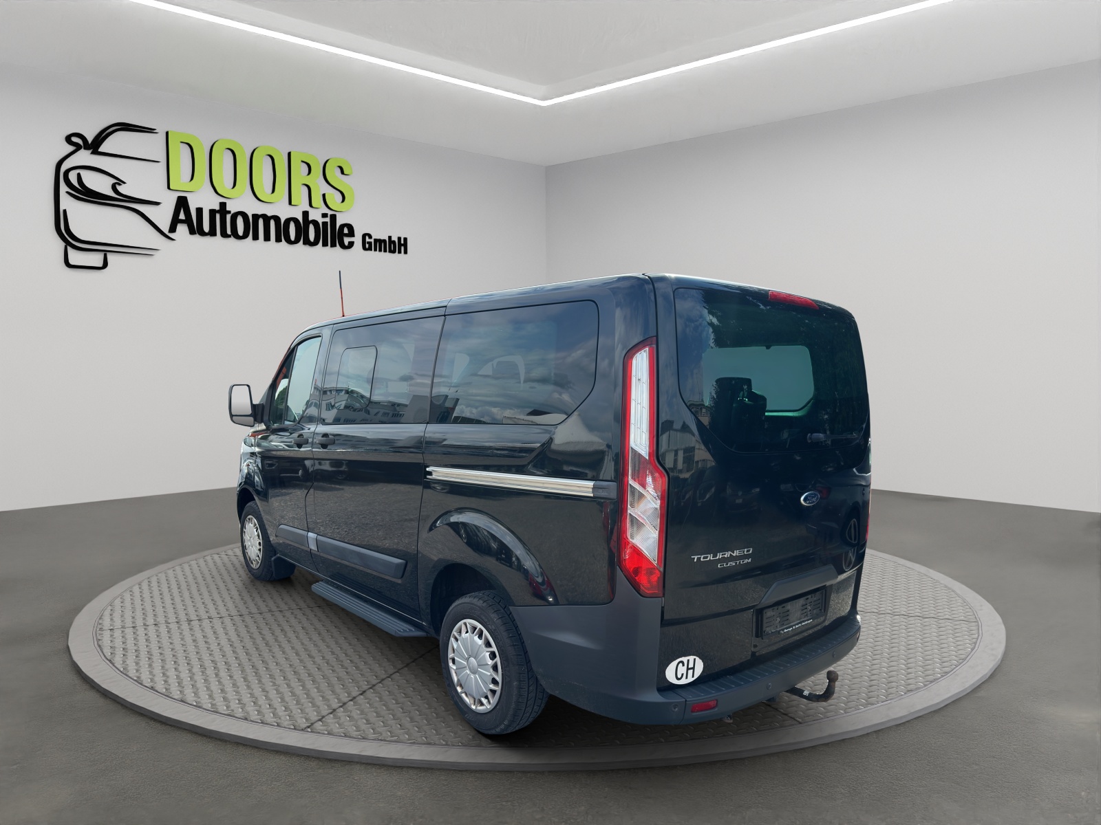 FORD Tourneo Custom 300 L1H1 Limited-image-5