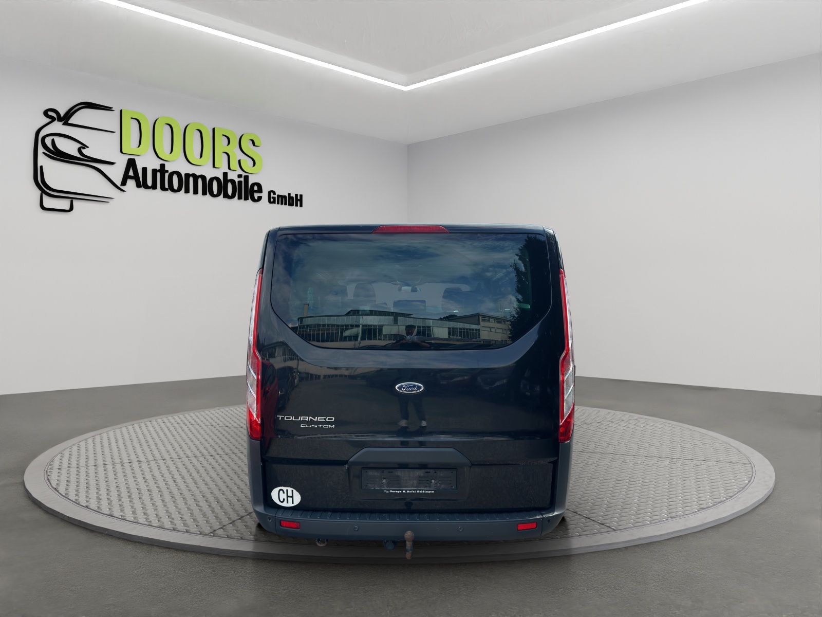 FORD Tourneo Custom 300 L1H1 Limited-image-4