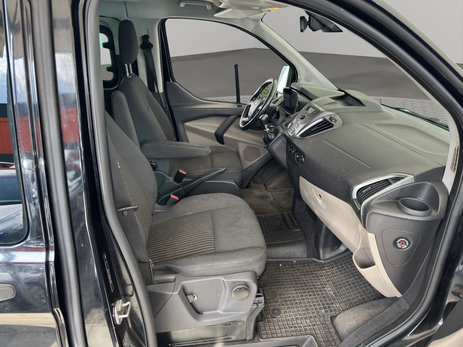 FORD Tourneo Custom 300 L1H1 Limited-image-12