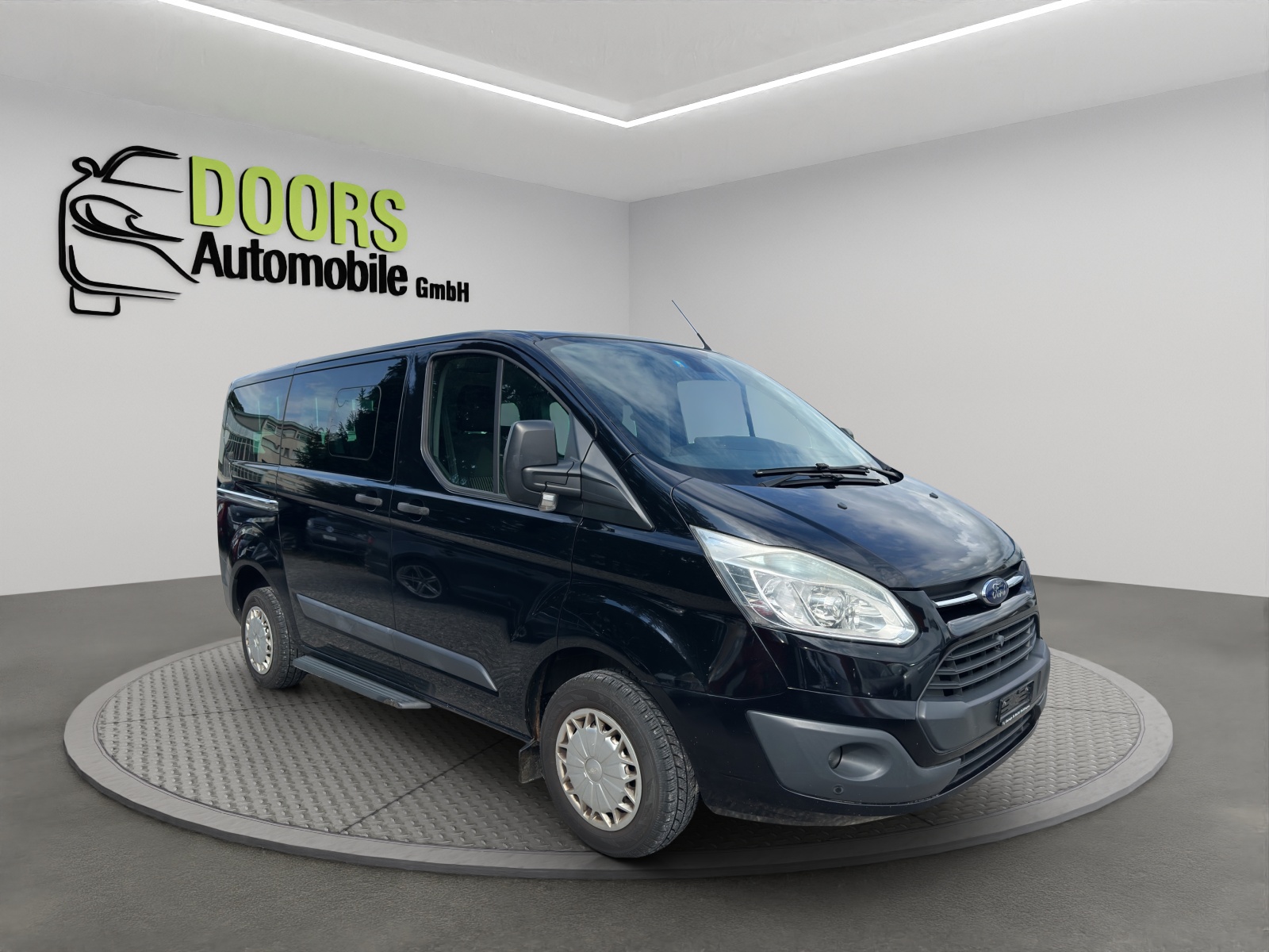 FORD Tourneo Custom 300 L1H1 Limited-image-0