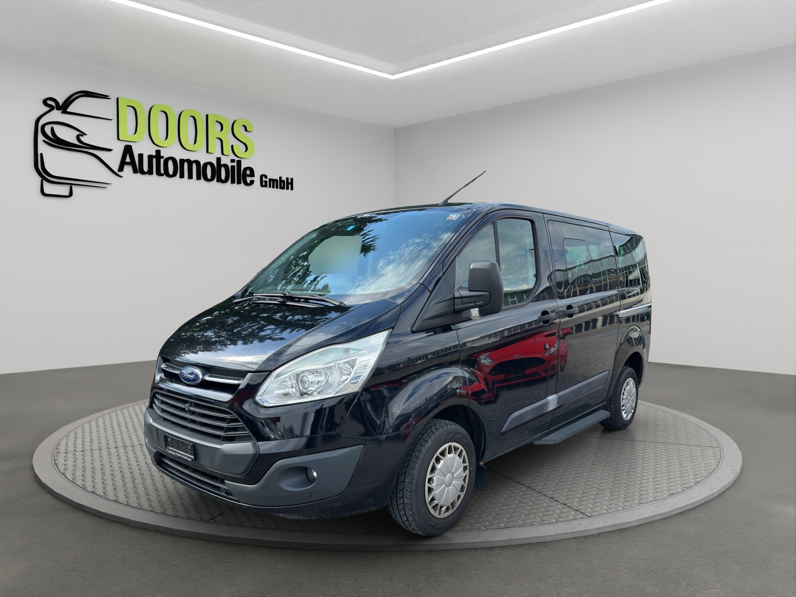 FORD Tourneo Custom 300 L1H1 Limited-image-3