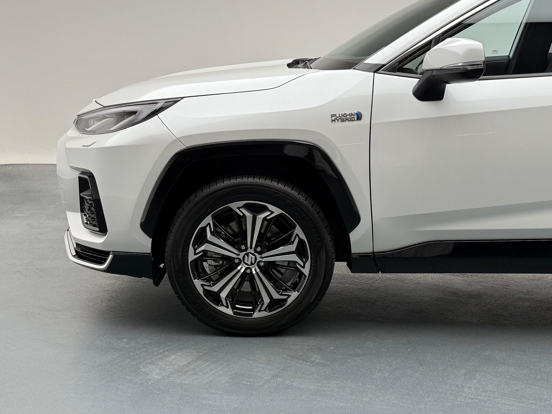 SUZUKI Across 2.5 PHEV Compact Top 4x4-image-2