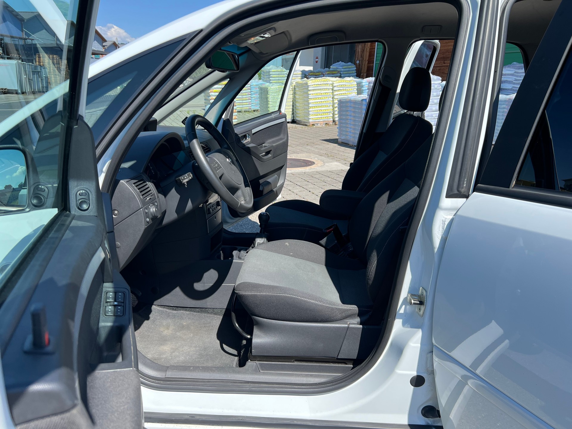 OPEL Meriva 1.6i-16 TP Cosmo-image-7