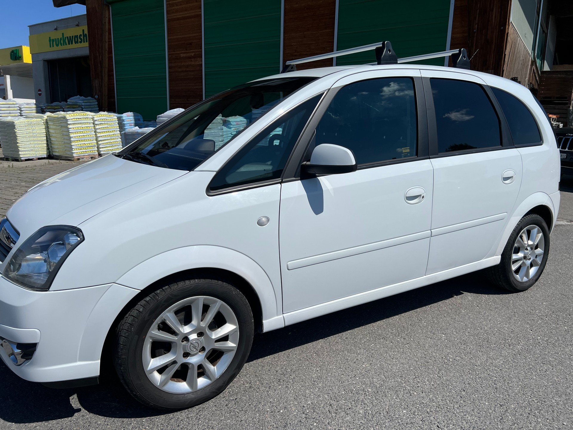 OPEL Meriva 1.6i-16 TP Cosmo-image-2
