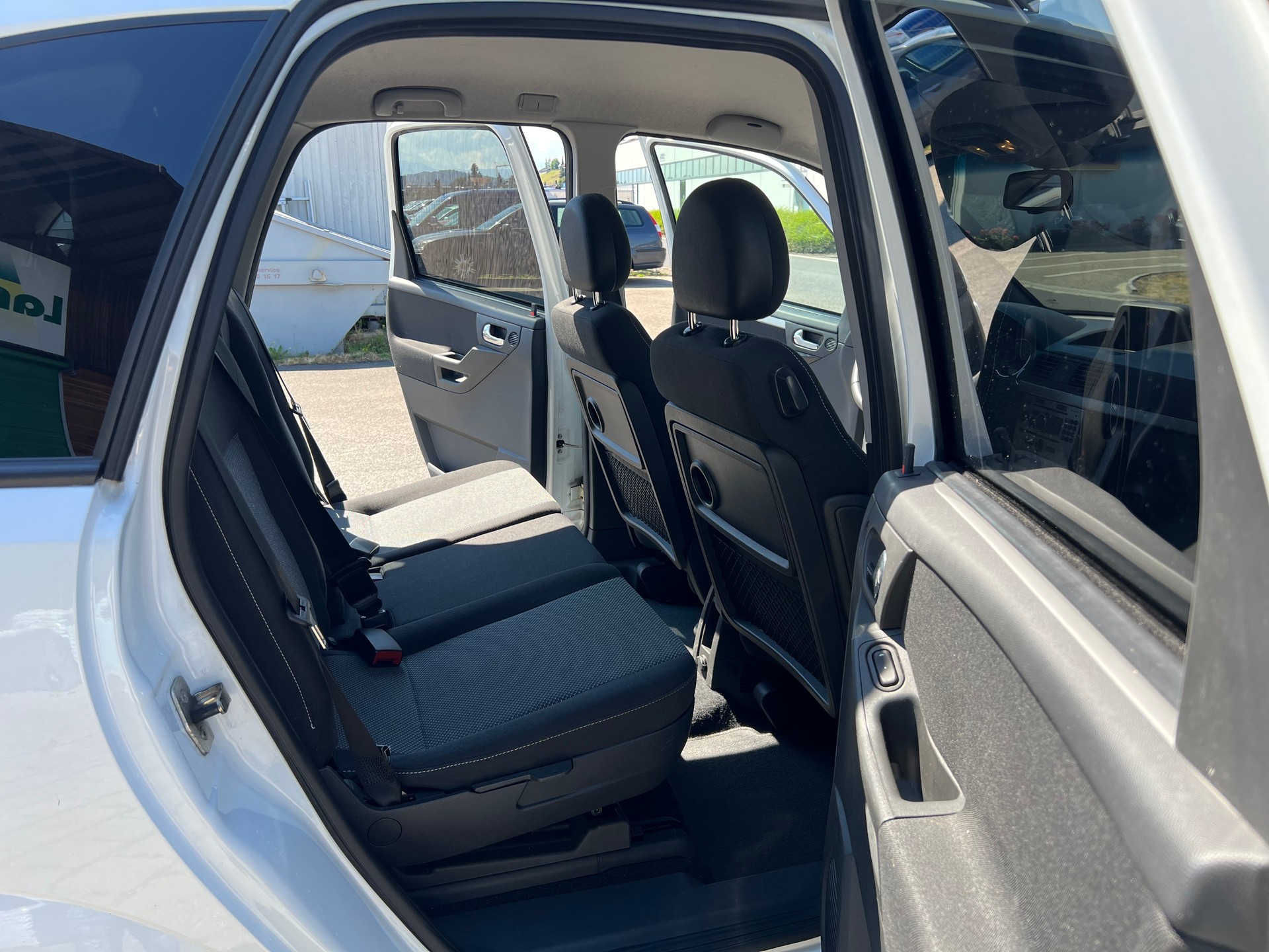 OPEL Meriva 1.6i-16 TP Cosmo-image-10