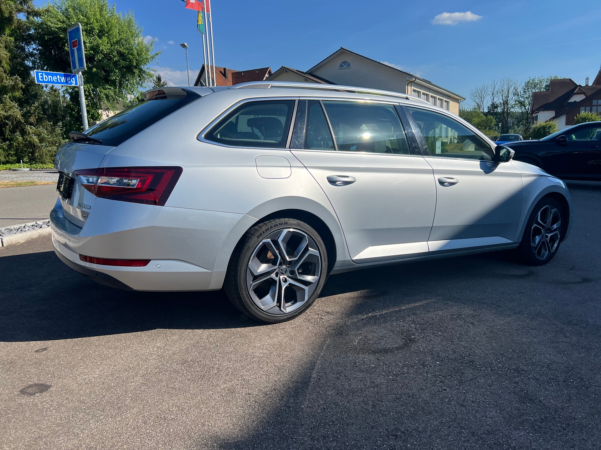 SKODA Superb Combi 2.0 TDi Style 4x4 DSG-image-10