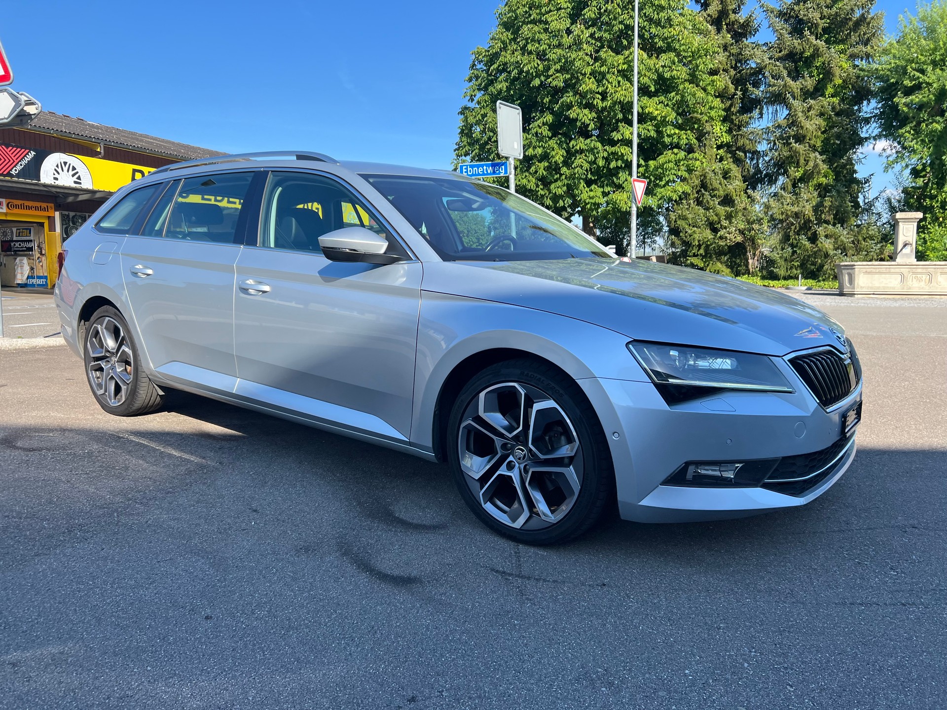 SKODA Superb Combi 2.0 TDi Style 4x4 DSG-image-7