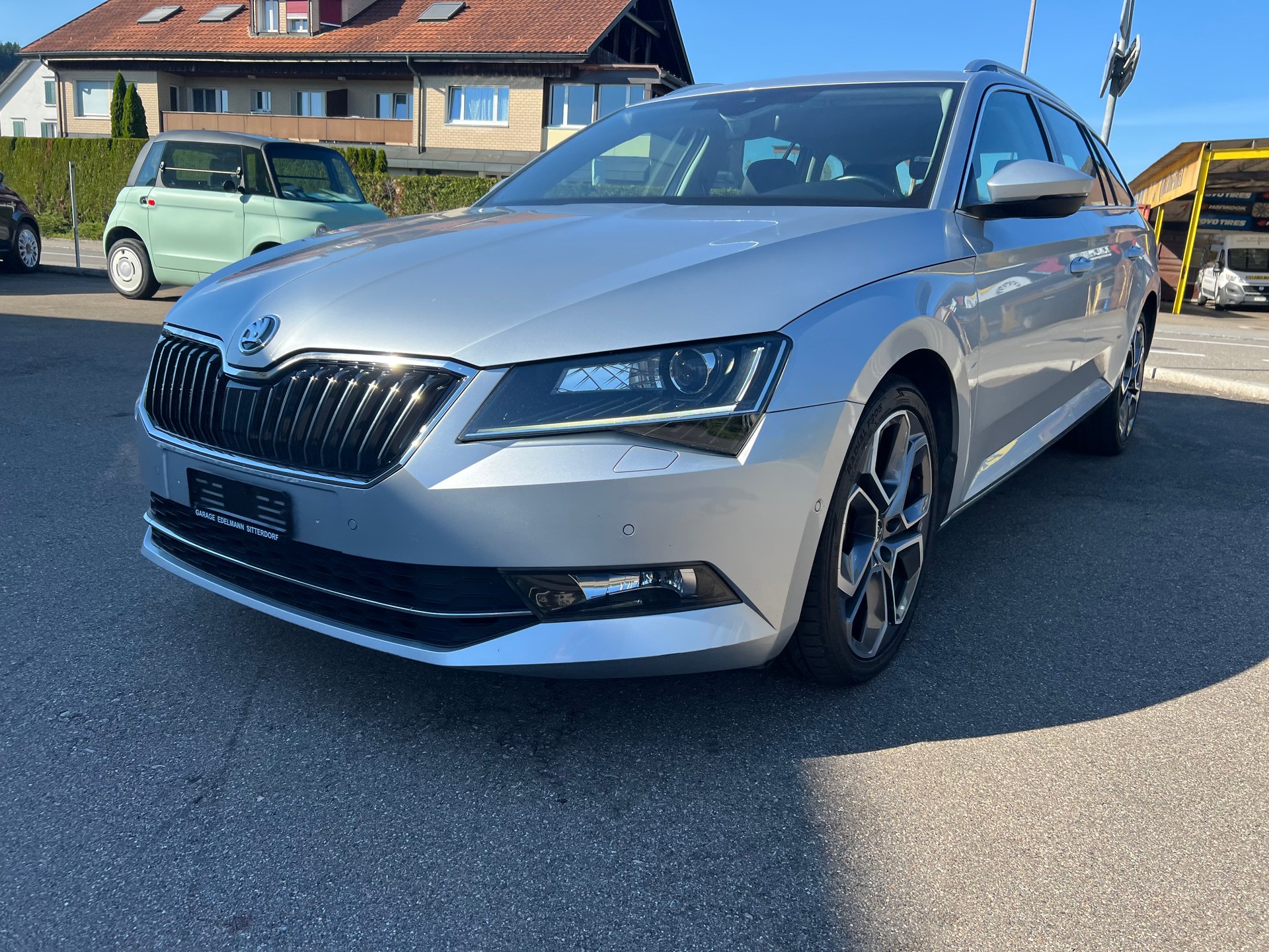 SKODA Superb Combi 2.0 TDi Style 4x4 DSG-image-2