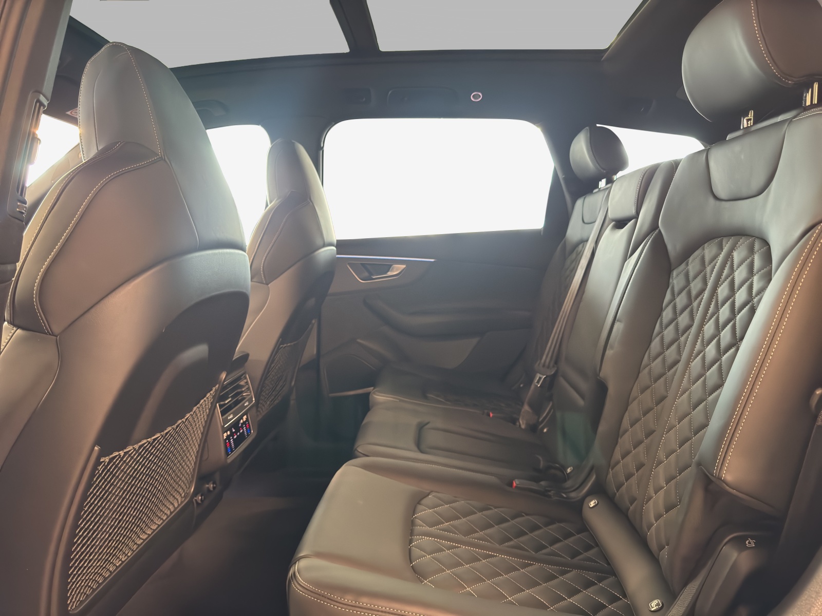 AUDI Q7 50 TDI quattro S Line tiptronic-image-10
