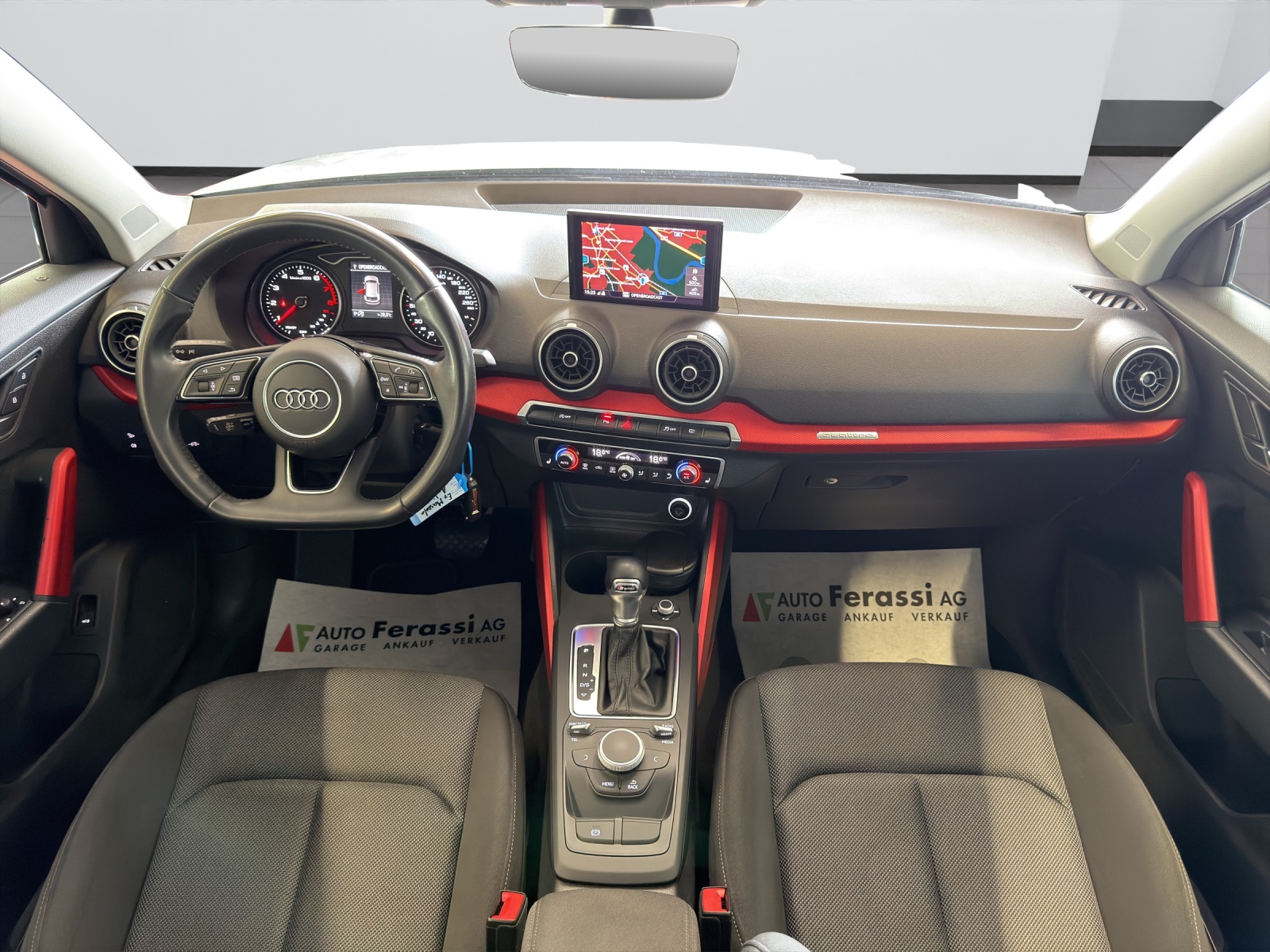 AUDI Q2 2.0 TFSI sport quattro S-tronic-image-11