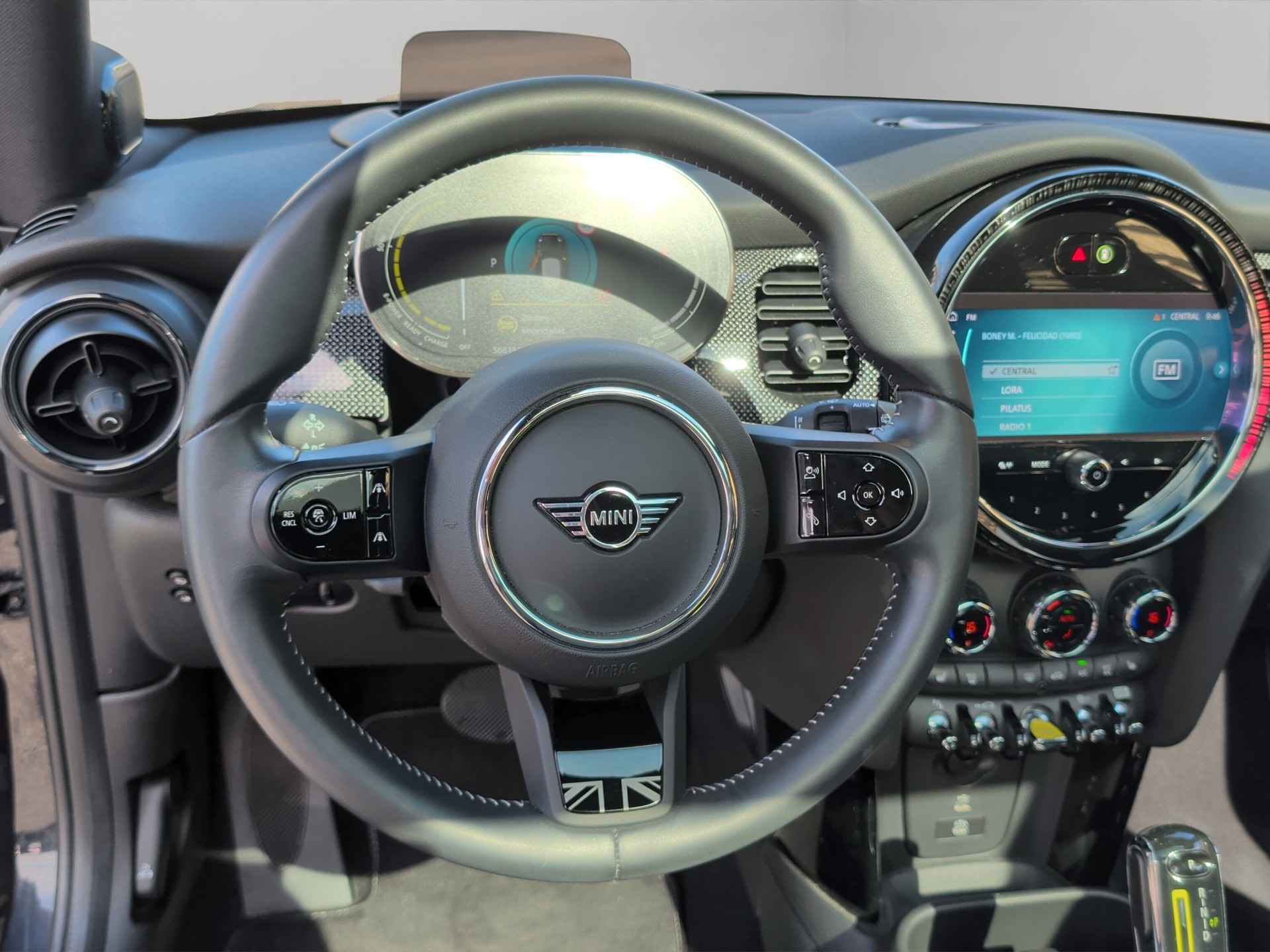 MINI Cooper SE-image-14