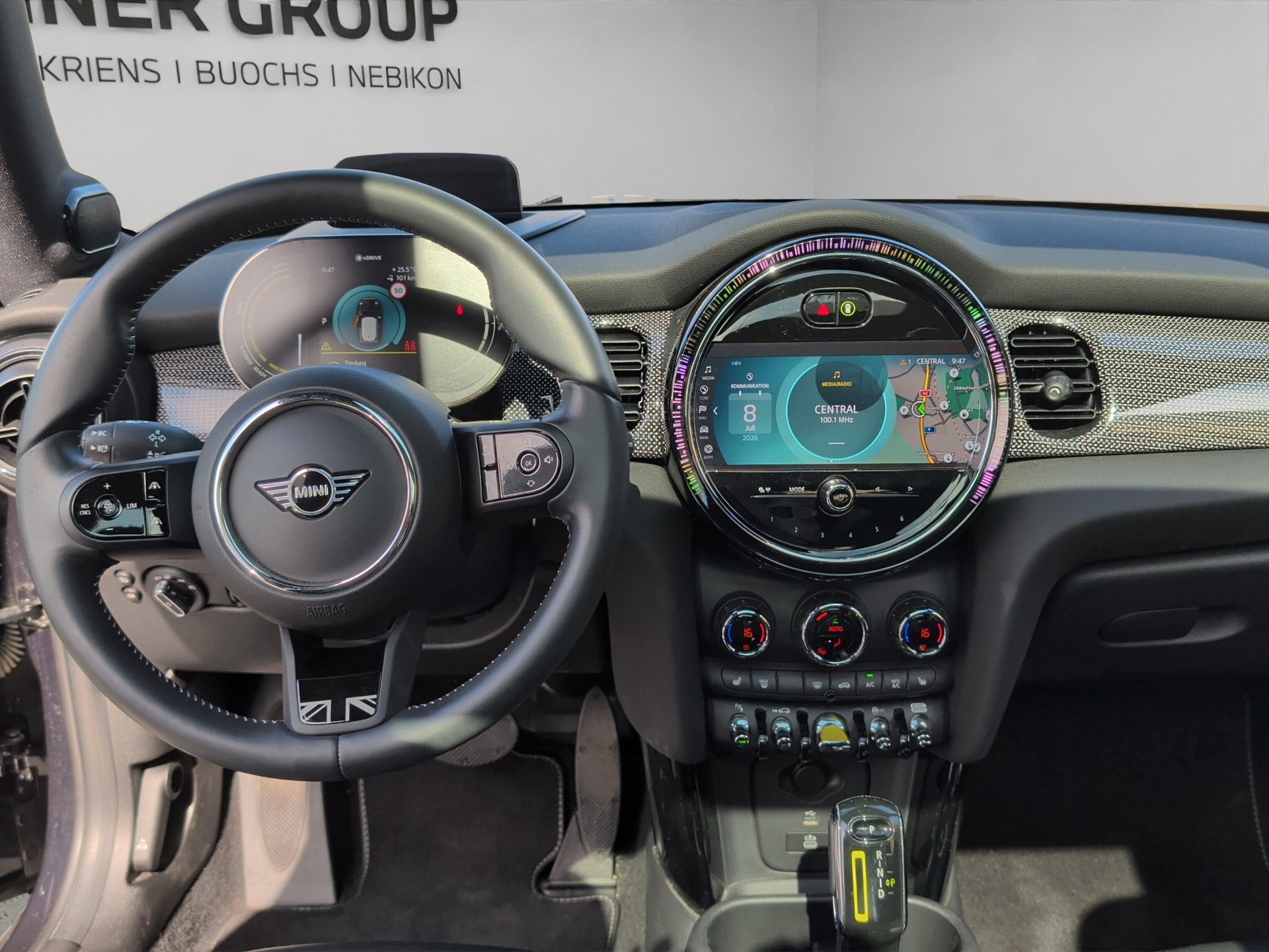 MINI Cooper SE-image-16