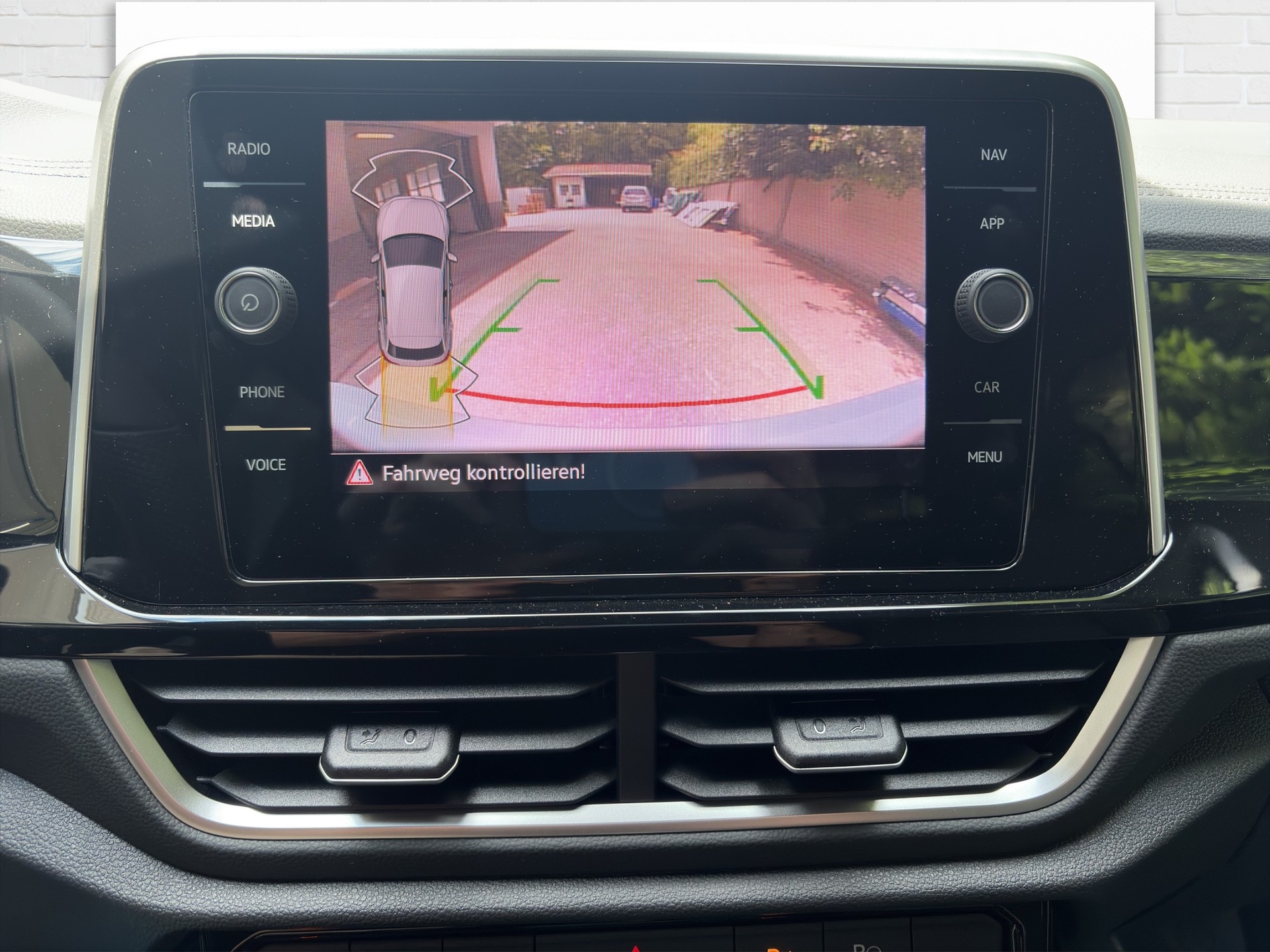 VW T-Roc 1.5 TSI EVO R-Line DSG-image-6