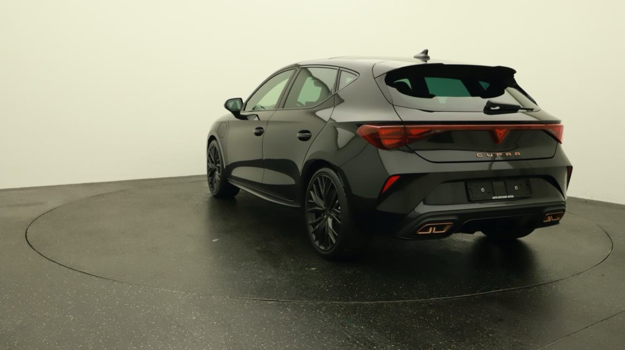 CUPRA LEON 1.5 e-HYBRID pHEV VZ Black Edition-image-3