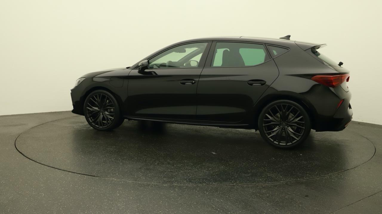 CUPRA LEON 1.5 e-HYBRID pHEV VZ Black Edition-image-2