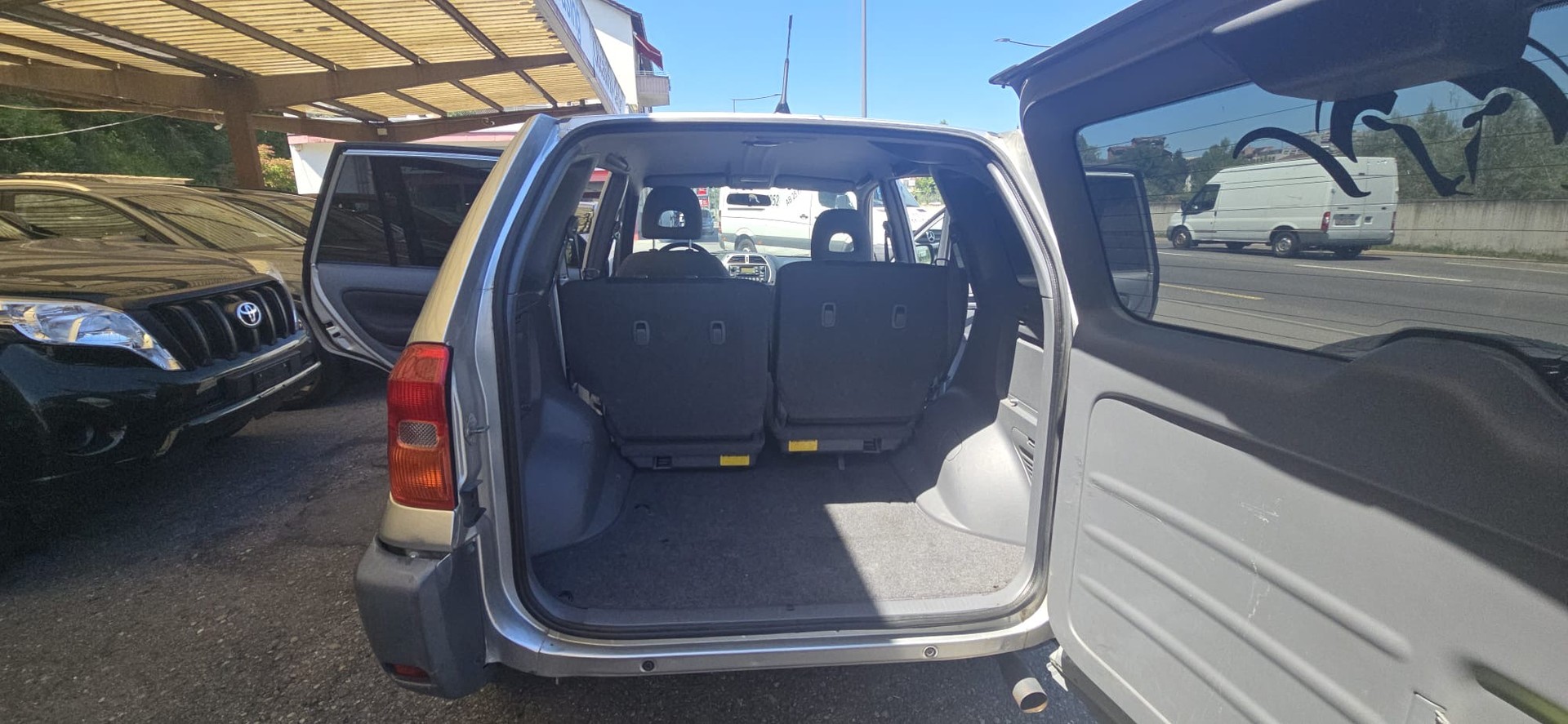 TOYOTA RAV-4 2.0 16V Linea Terra-image-11