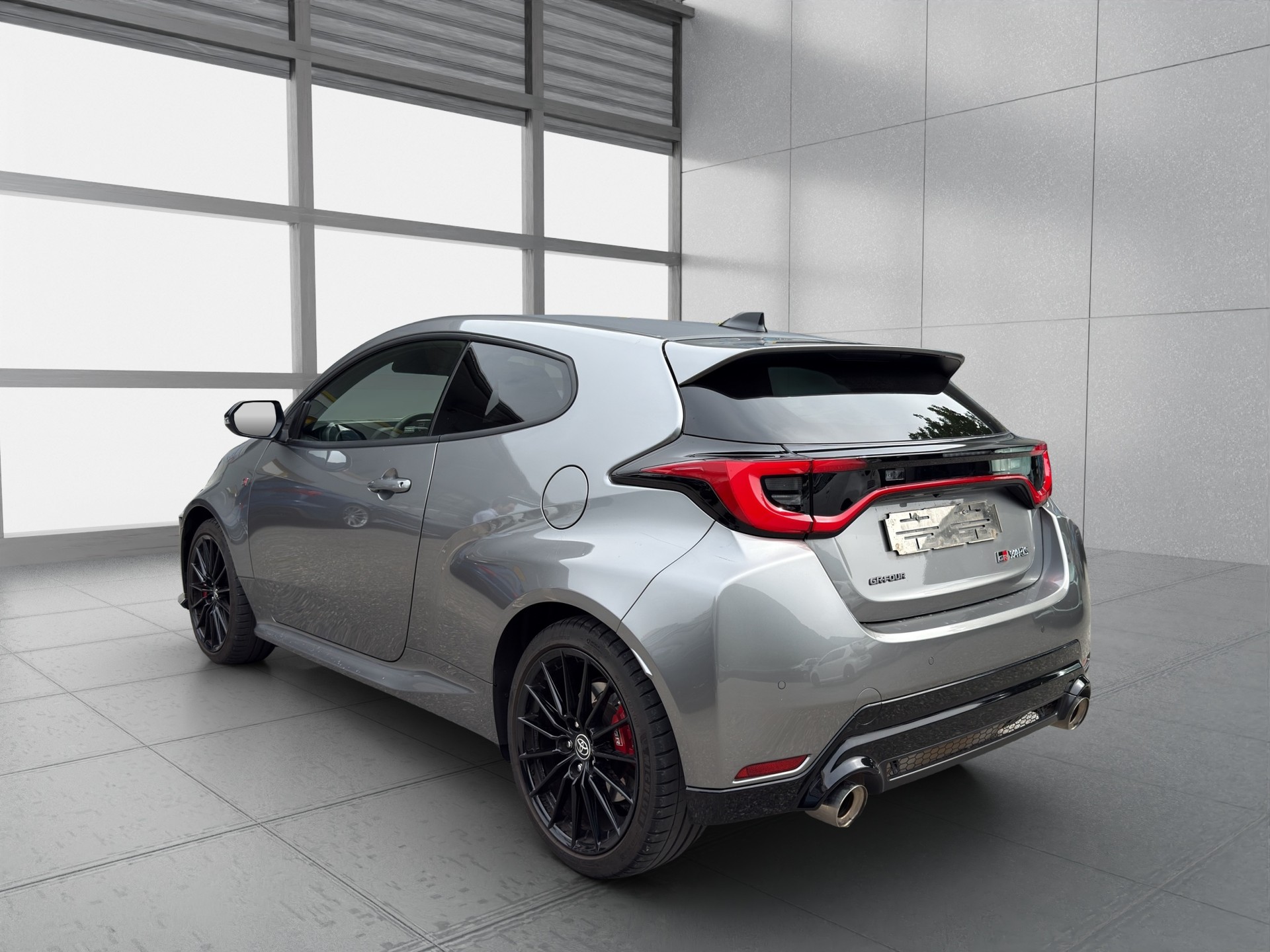 TOYOTA Yaris 1.6 GR Sport A-image-4