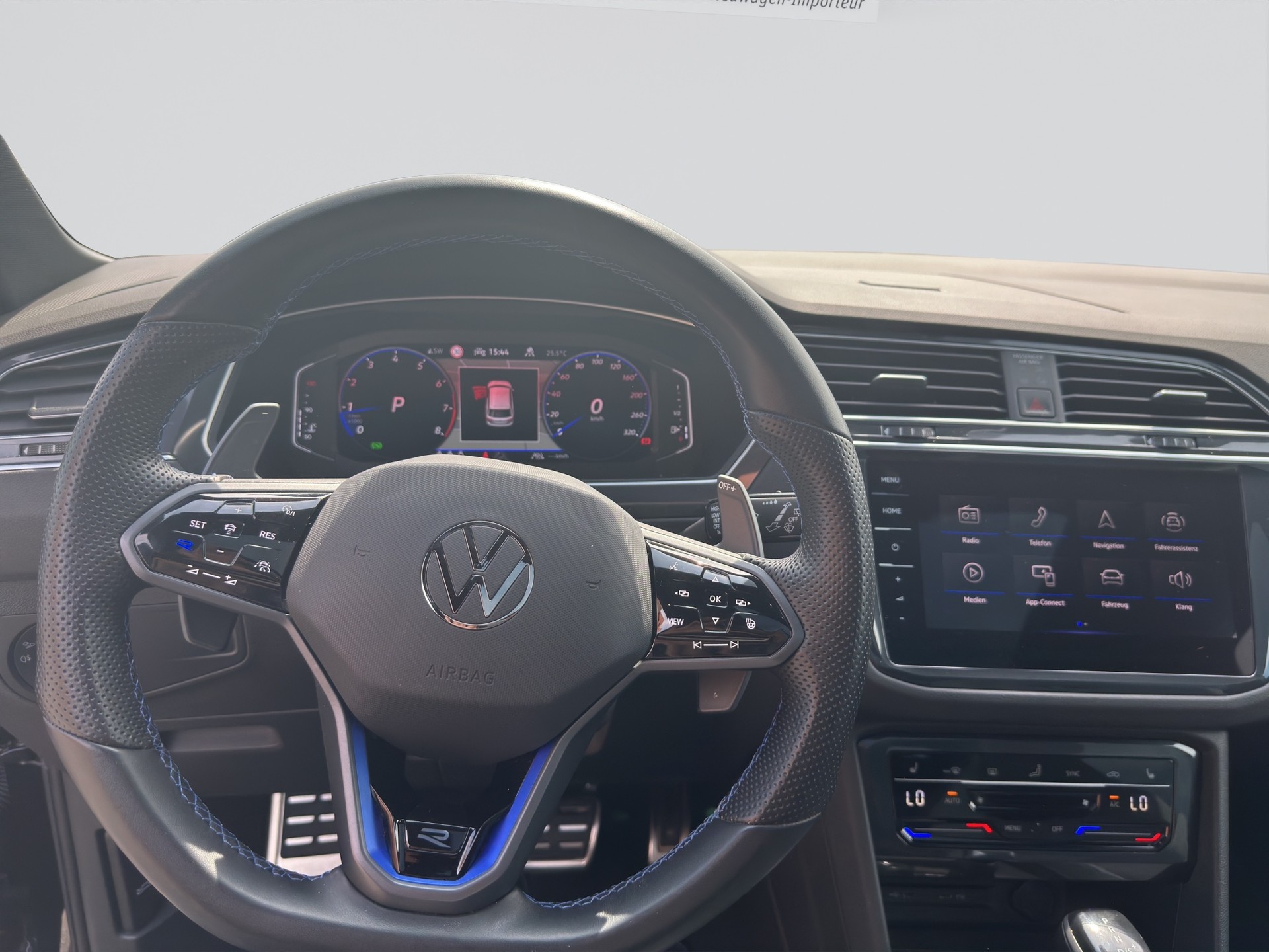 VW Tiguan R 2.0TSI 4Motion DSG BLACK STYLE-image-10
