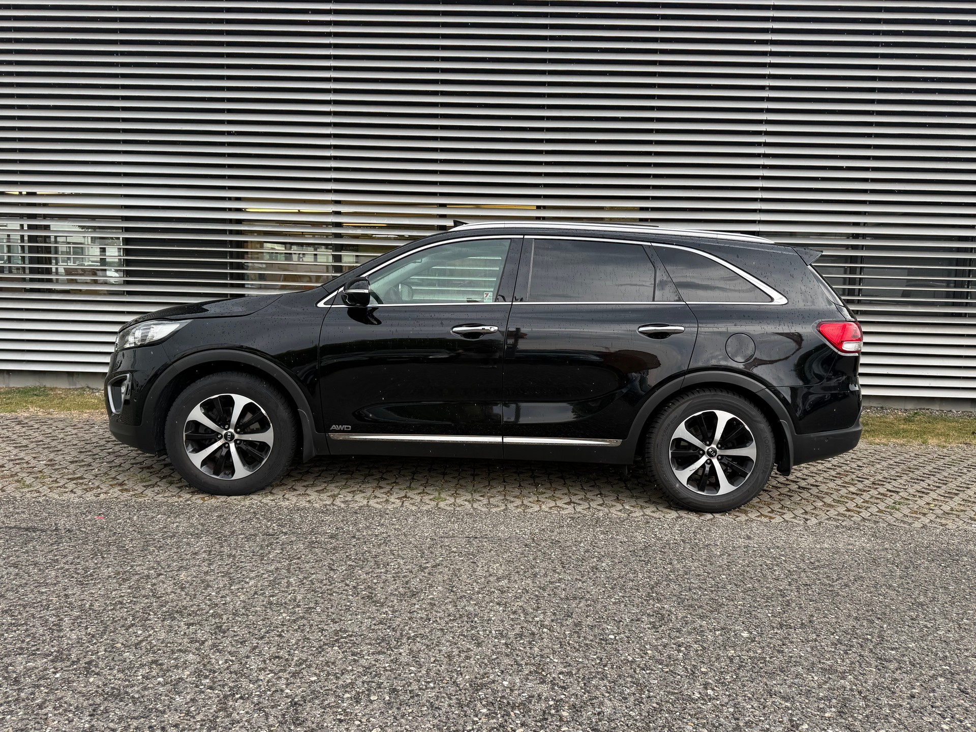 KIA Sorento 2.2 CRDI Style 7P. Automatic-image-4