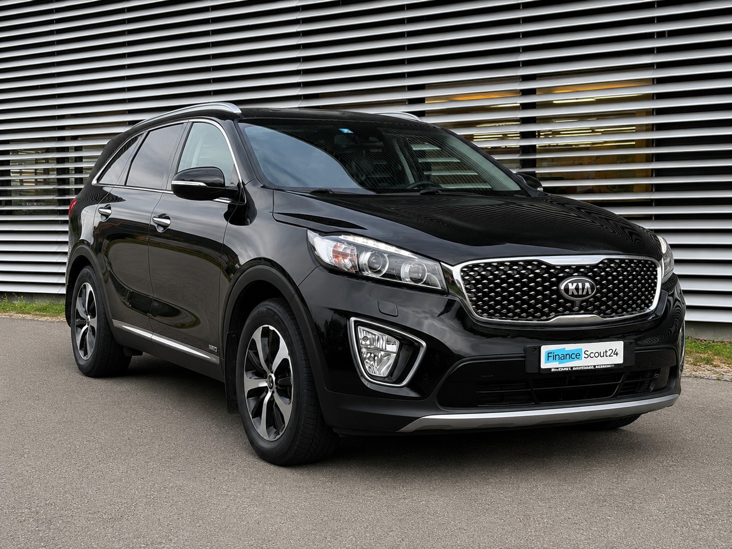 KIA Sorento 2.2 CRDI Style 7P. Automatic-image-2