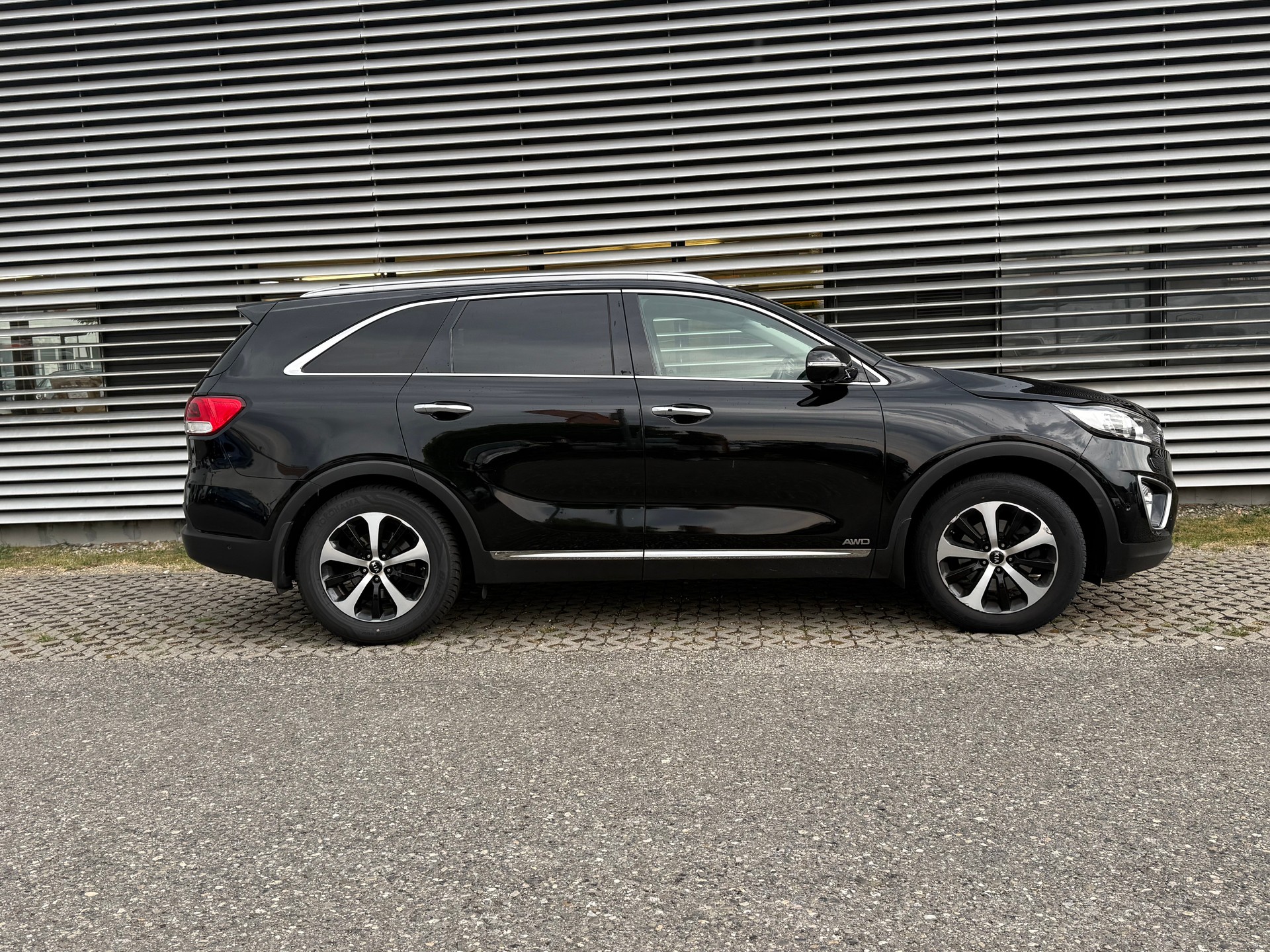 KIA Sorento 2.2 CRDI Style 7P. Automatic-image-6