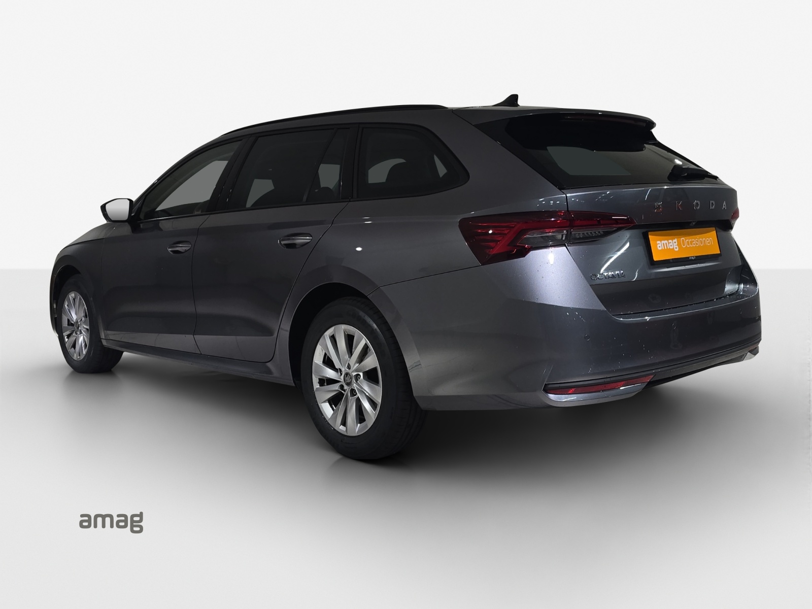 SKODA Octavia Combi 2.0 TDI DSG Selection-image-2