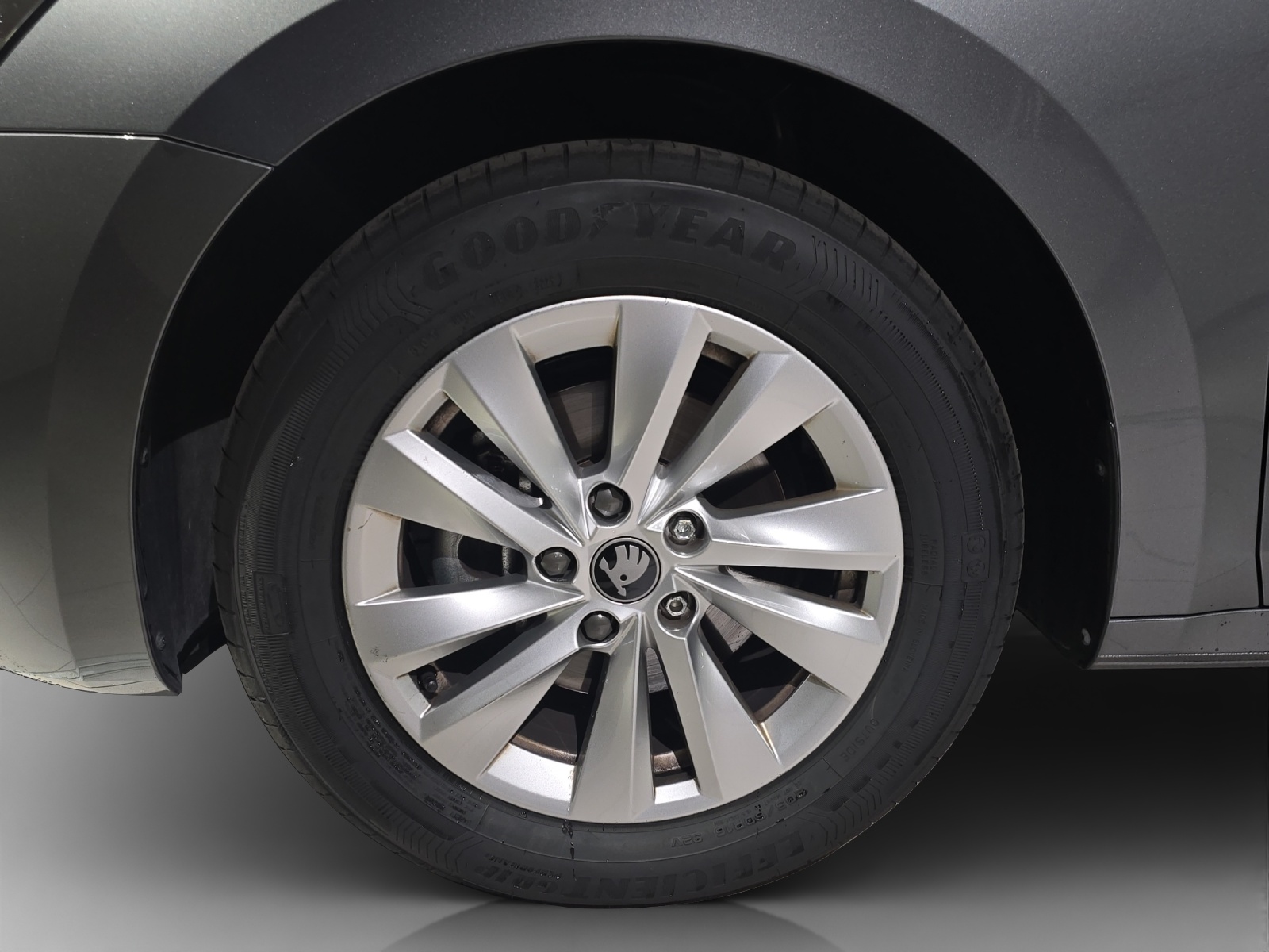 SKODA Octavia Combi 2.0 TDI DSG Selection-image-15