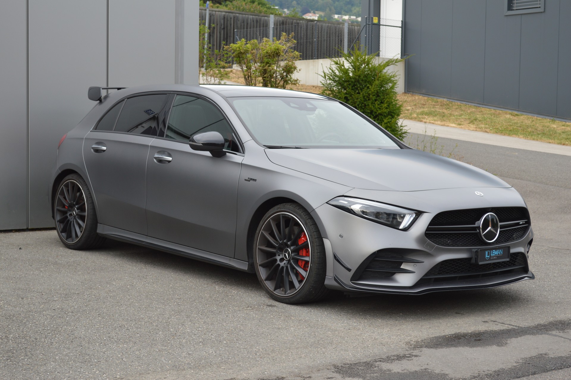 MERCEDES-BENZ A 35 AMG 4Matic Speedshift-image-2