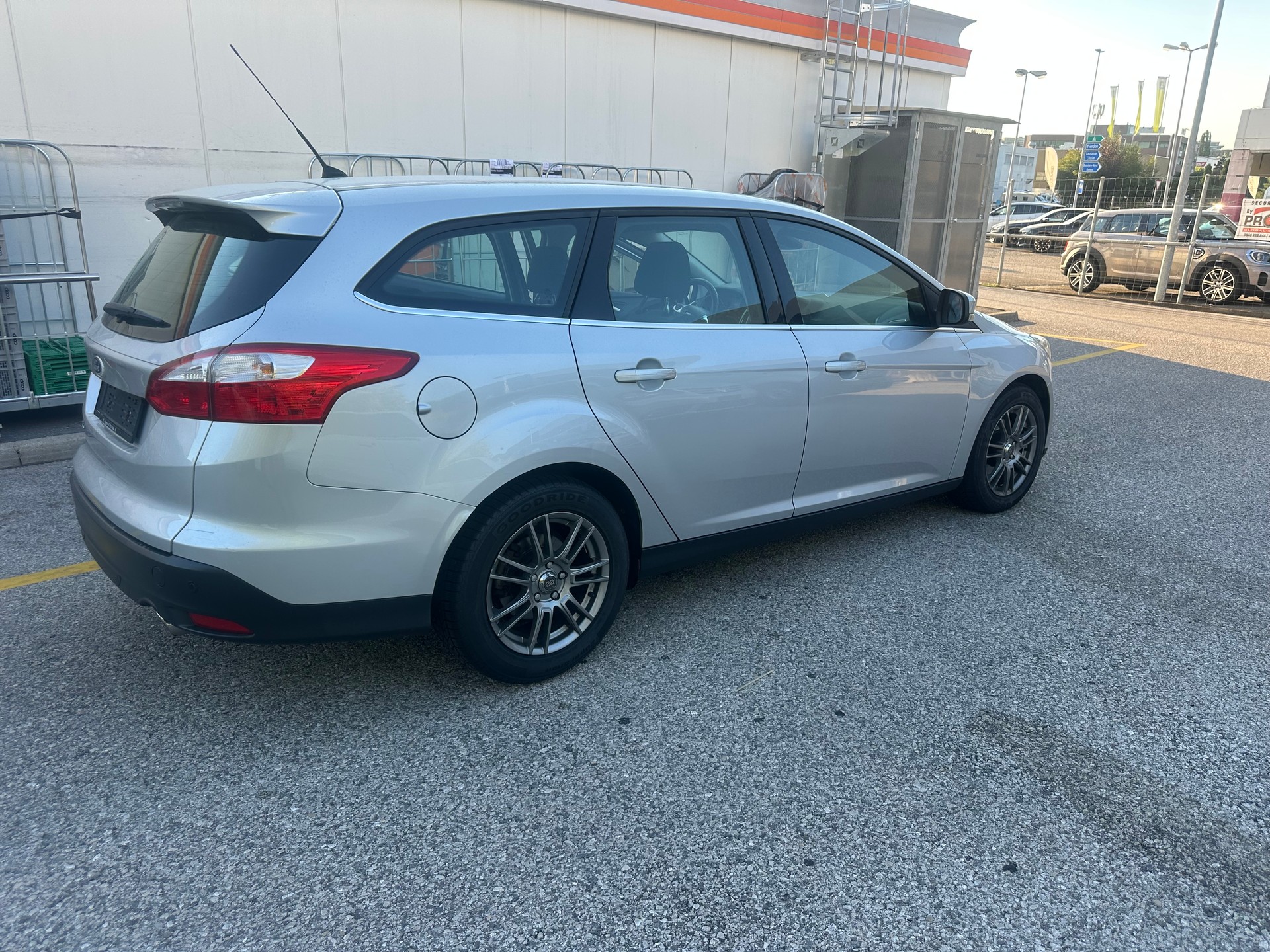 FORD Focus 2.0 TDCi Carving PowerShift-image-1