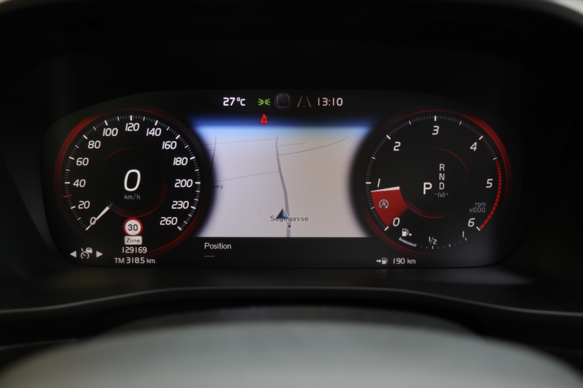 VOLVO XC40 D4 AWD R-Design Geartronic-image-14