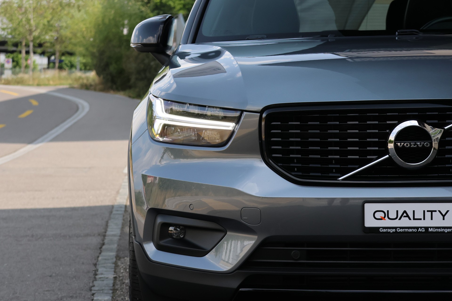 VOLVO XC40 D4 AWD R-Design Geartronic-showroom-element-2