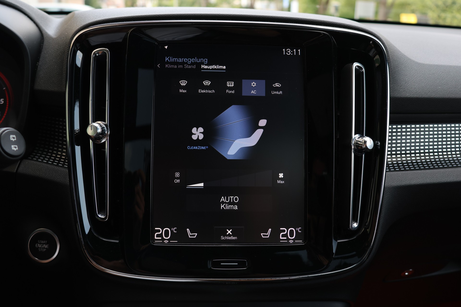 VOLVO XC40 D4 AWD R-Design Geartronic-image-18