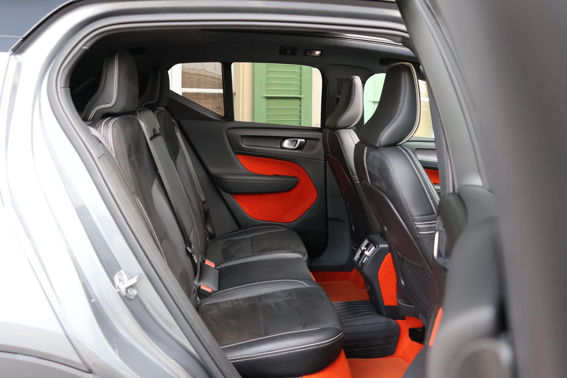 VOLVO XC40 D4 AWD R-Design Geartronic-image-13