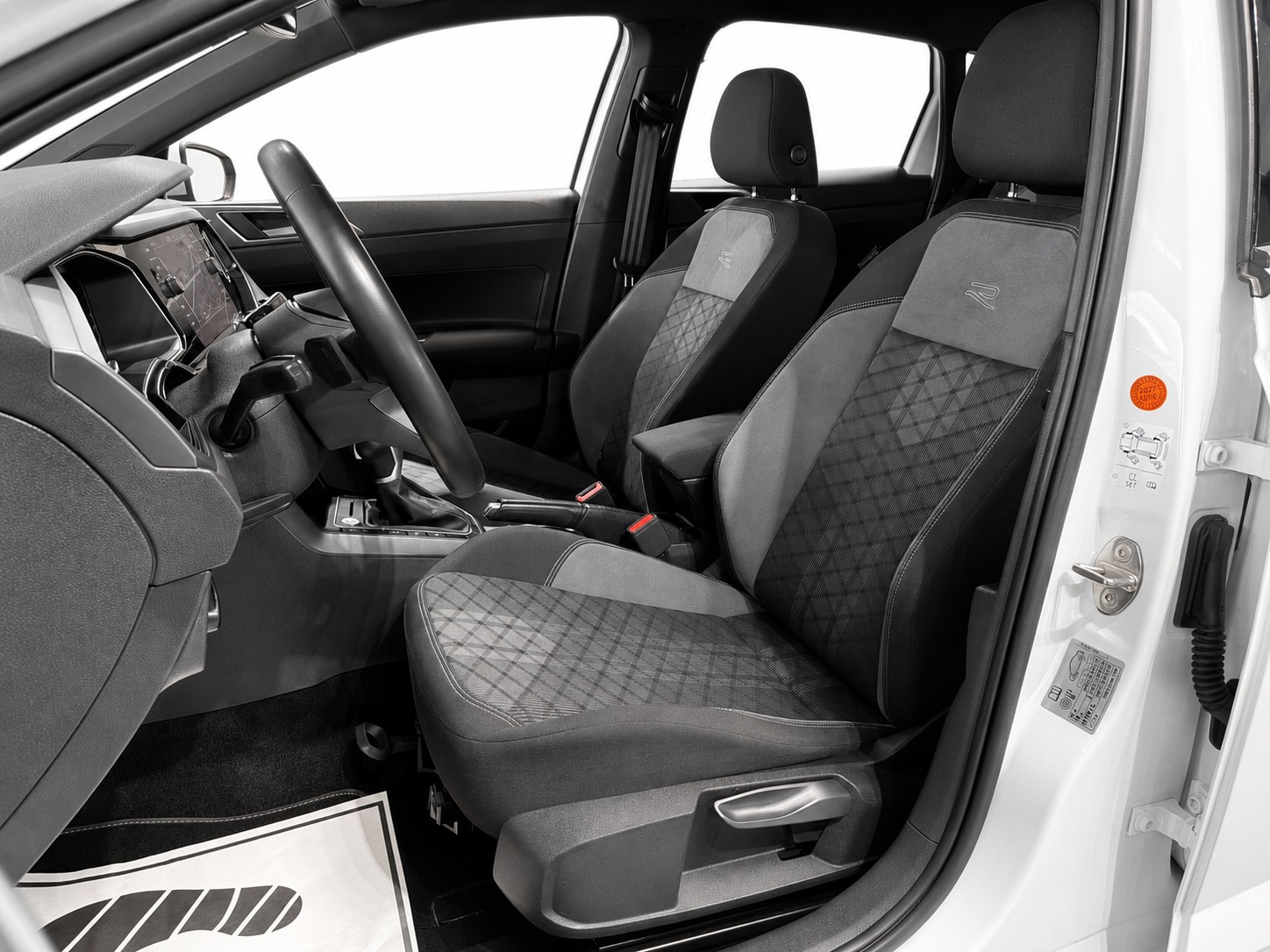VW Polo 1.0 TSI R-Line DSG * IQ-Light *-image-10