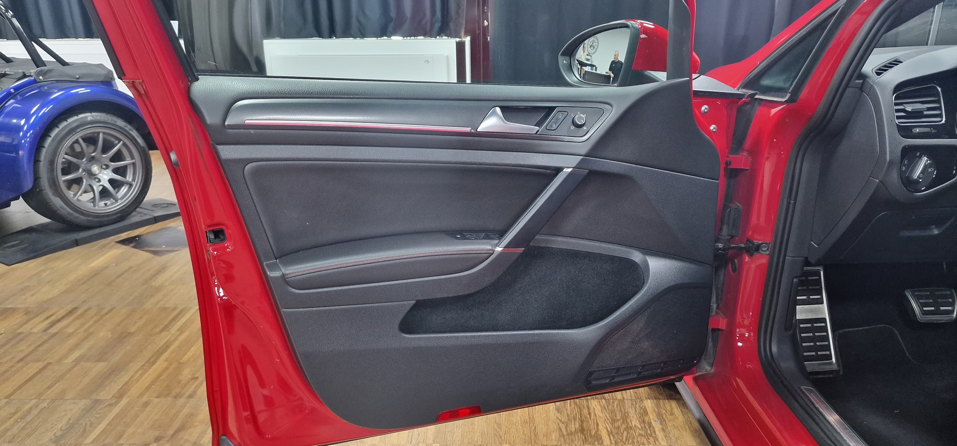 VW Golf 2.0 TSI GTI Performance DSG-image-8