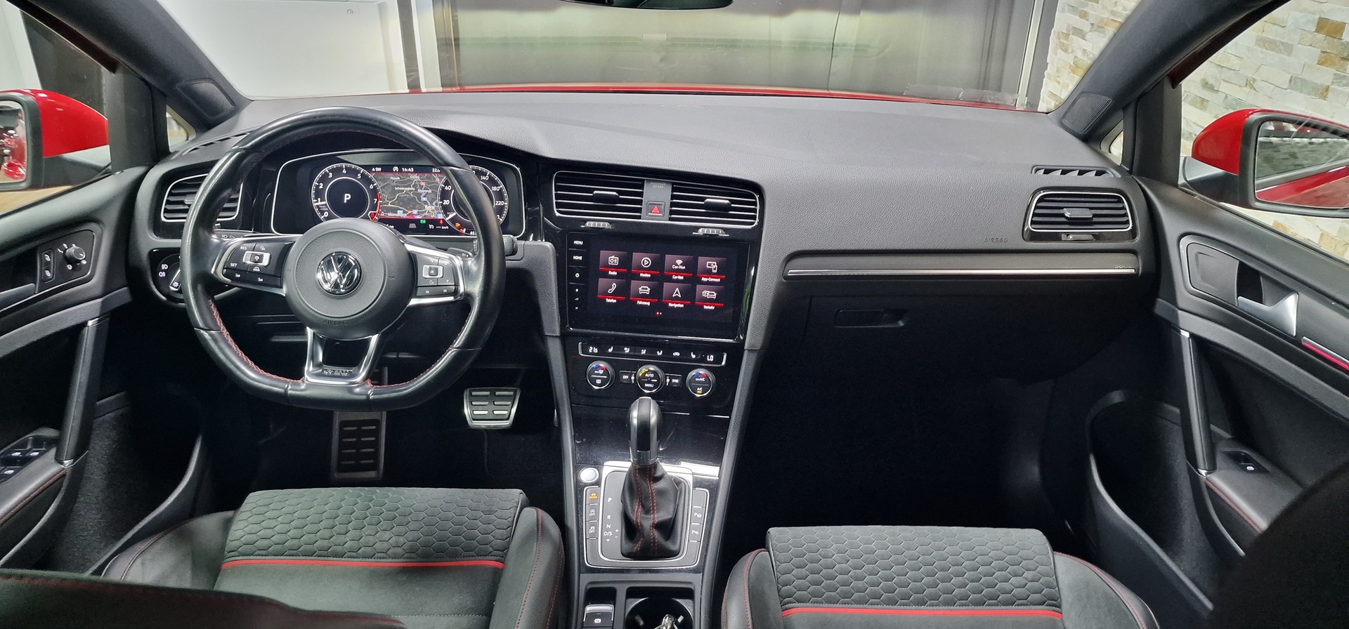 VW Golf 2.0 TSI GTI Performance DSG-image-23