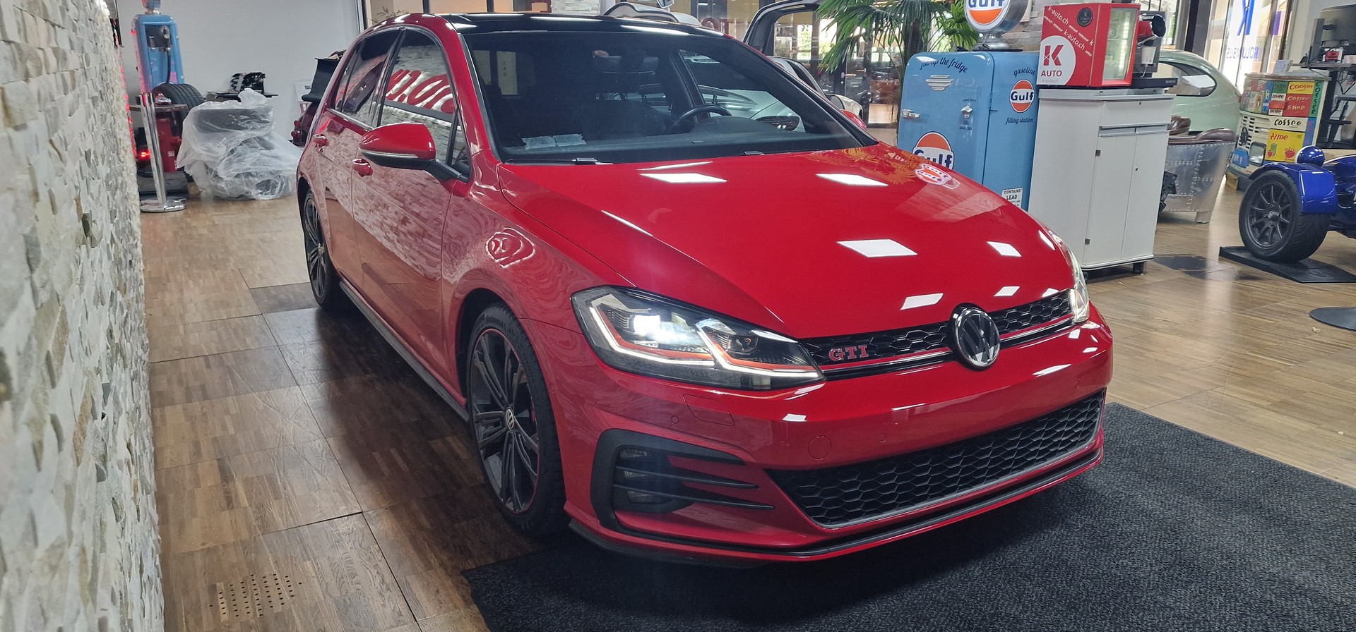 VW Golf 2.0 TSI GTI Performance DSG-image-4