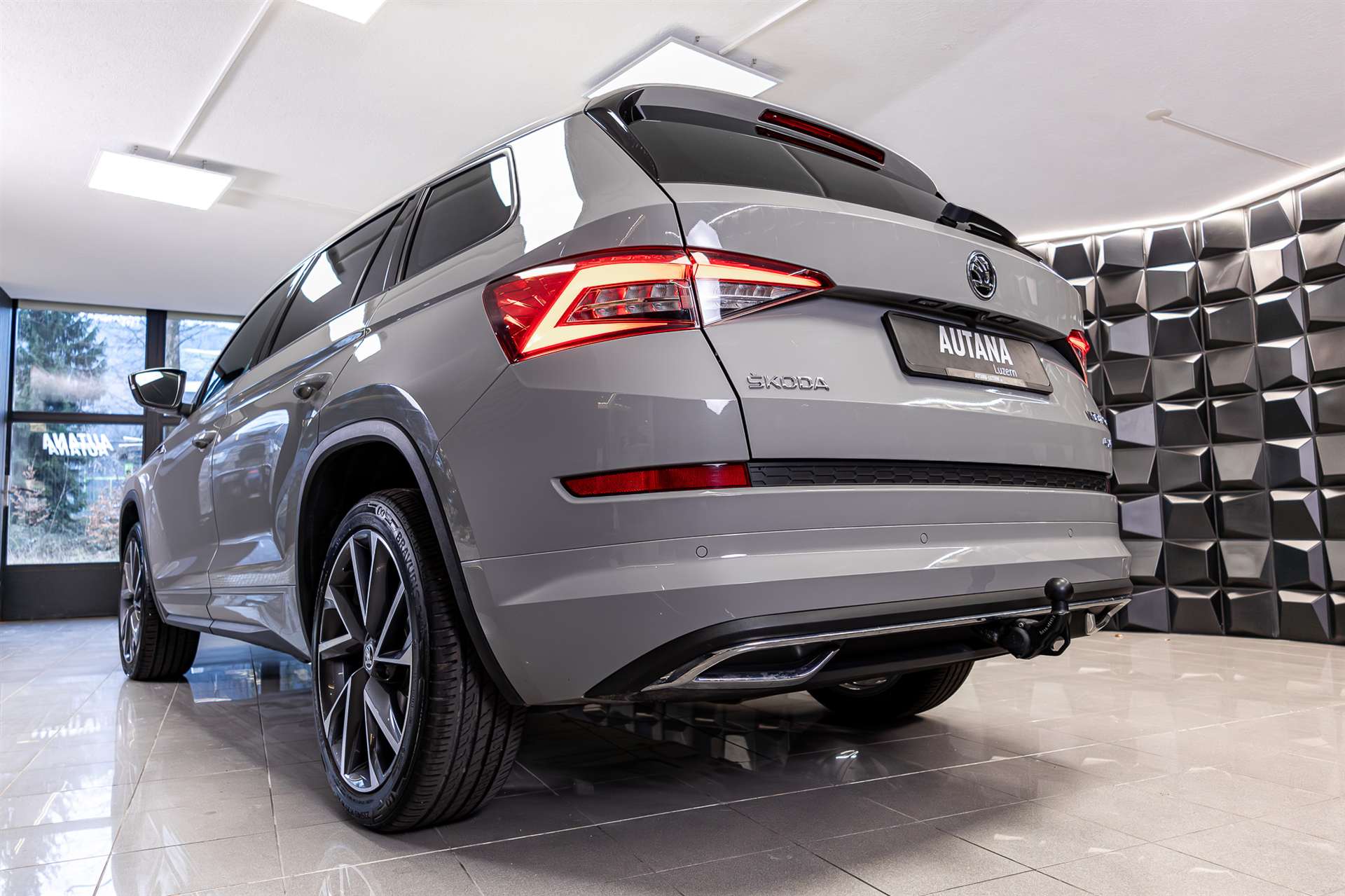 SKODA Kodiaq 2.0 TDI CR Sport Line 4x4 DSG-image-28