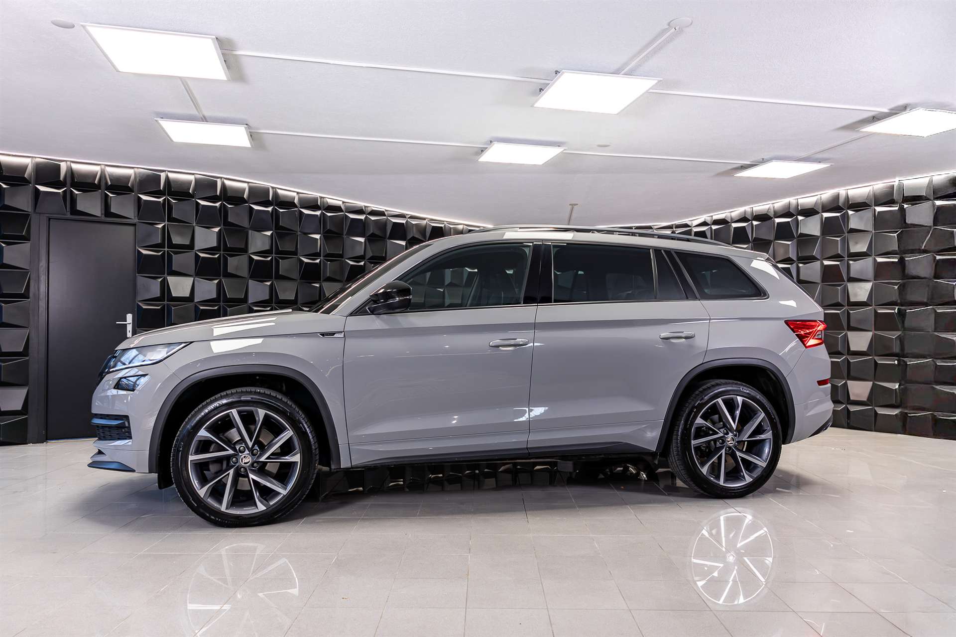 SKODA Kodiaq 2.0 TDI CR Sport Line 4x4 DSG-image-1