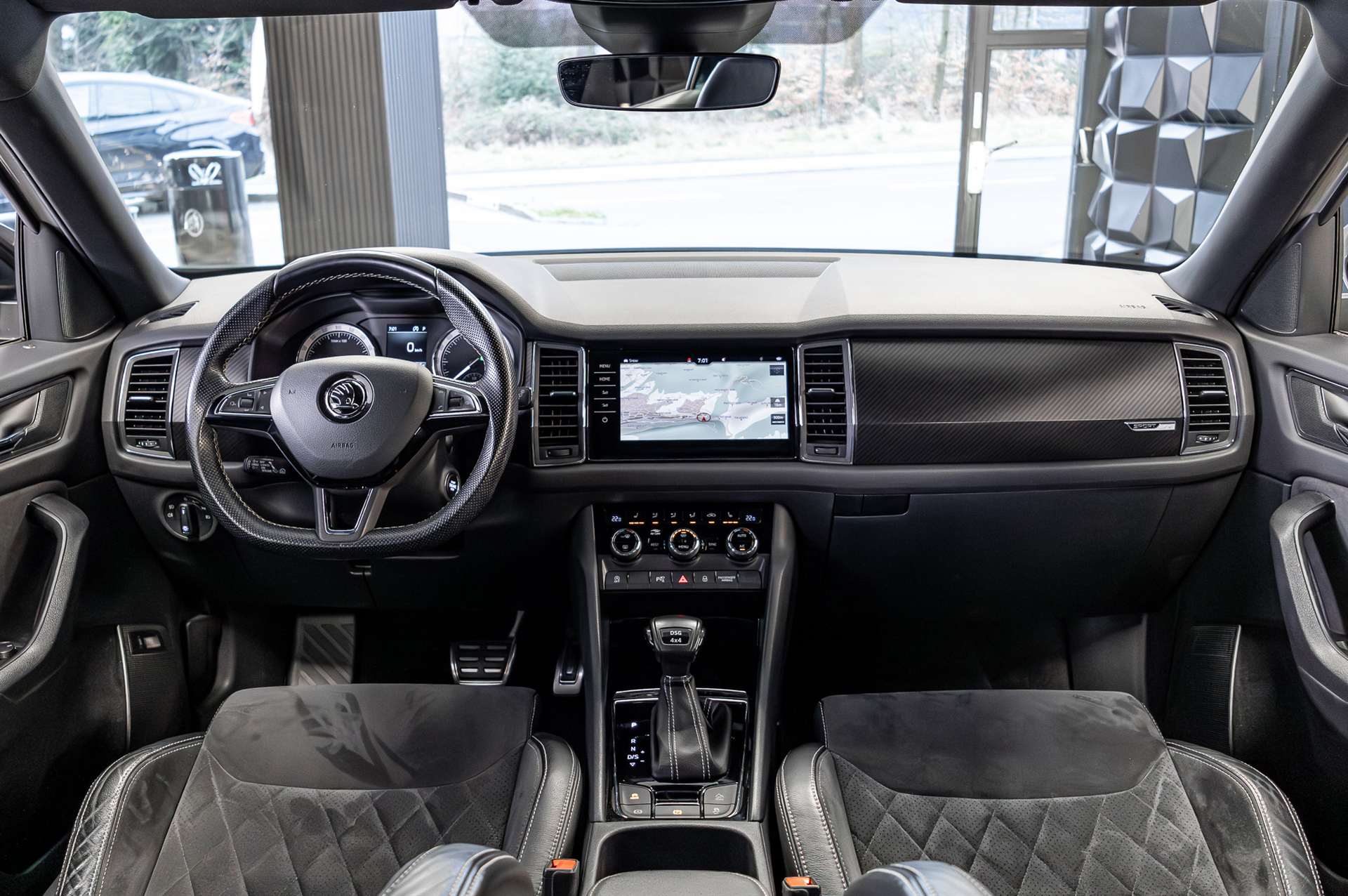SKODA Kodiaq 2.0 TDI CR Sport Line 4x4 DSG-image-5