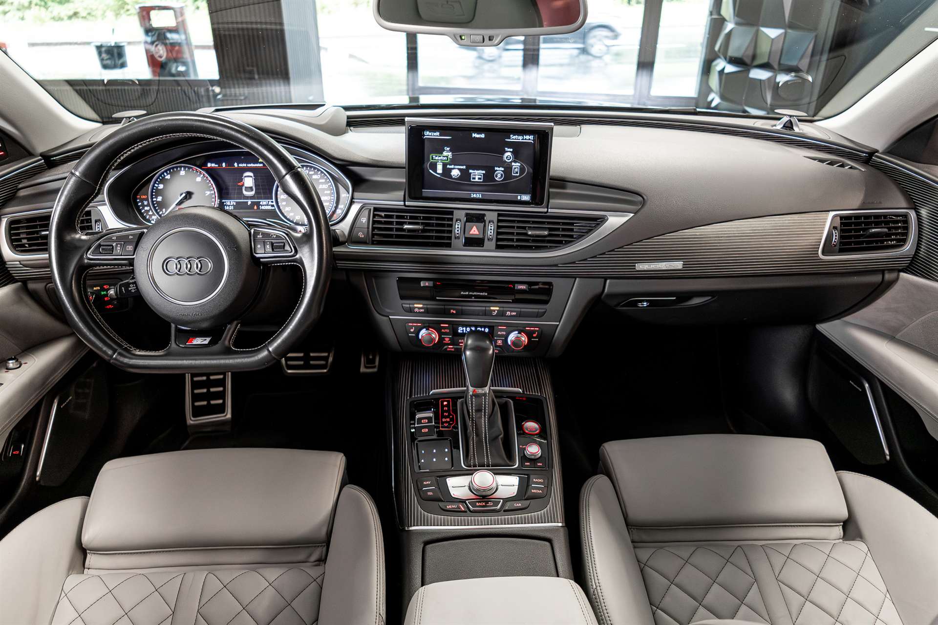 AUDI S7 Sportback 4.0 TFSI V8 quattro S-tronic-image-5